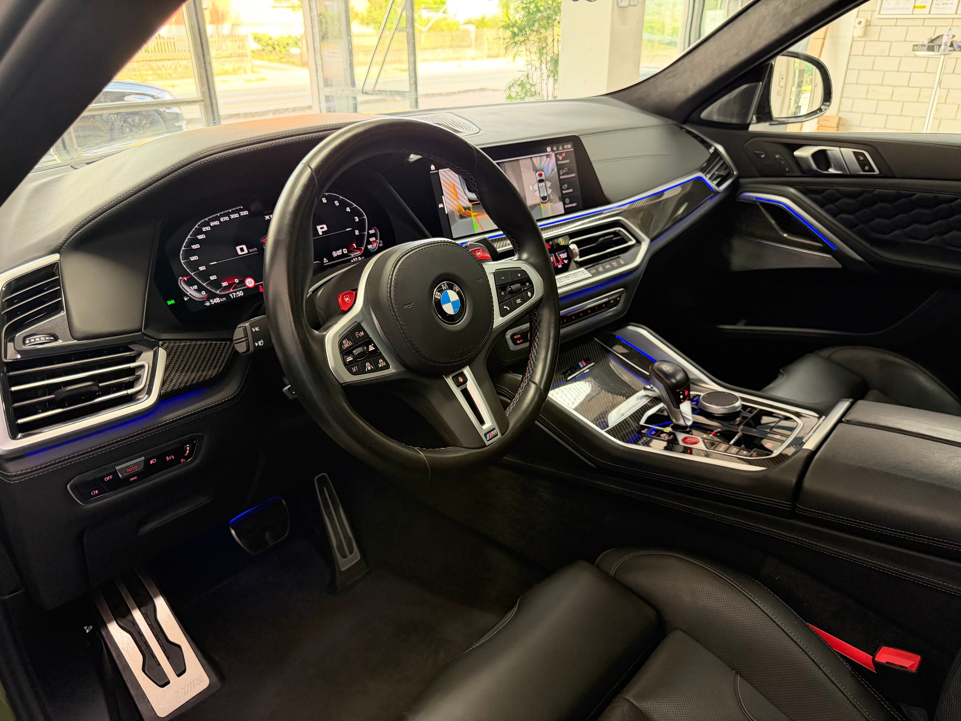 BMW X6M Steptronic M Competition URBAN GREEN * B&W *Softclose * Carbon * Skylounge * Headup * 360 * Gestik * NIGHT VISION * TV *-image-7