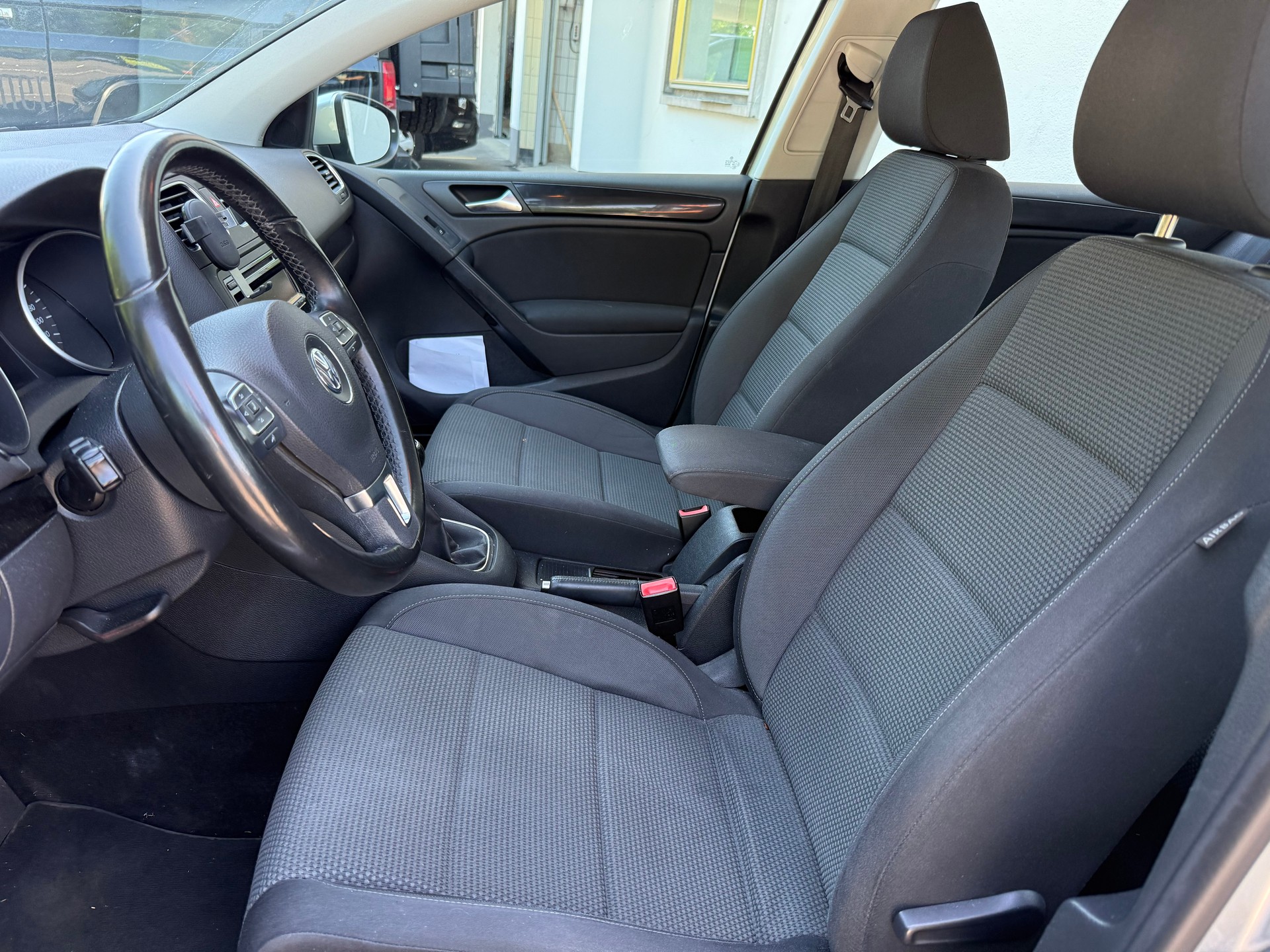 VW Golf 1.4 TSI Trendline-image-9