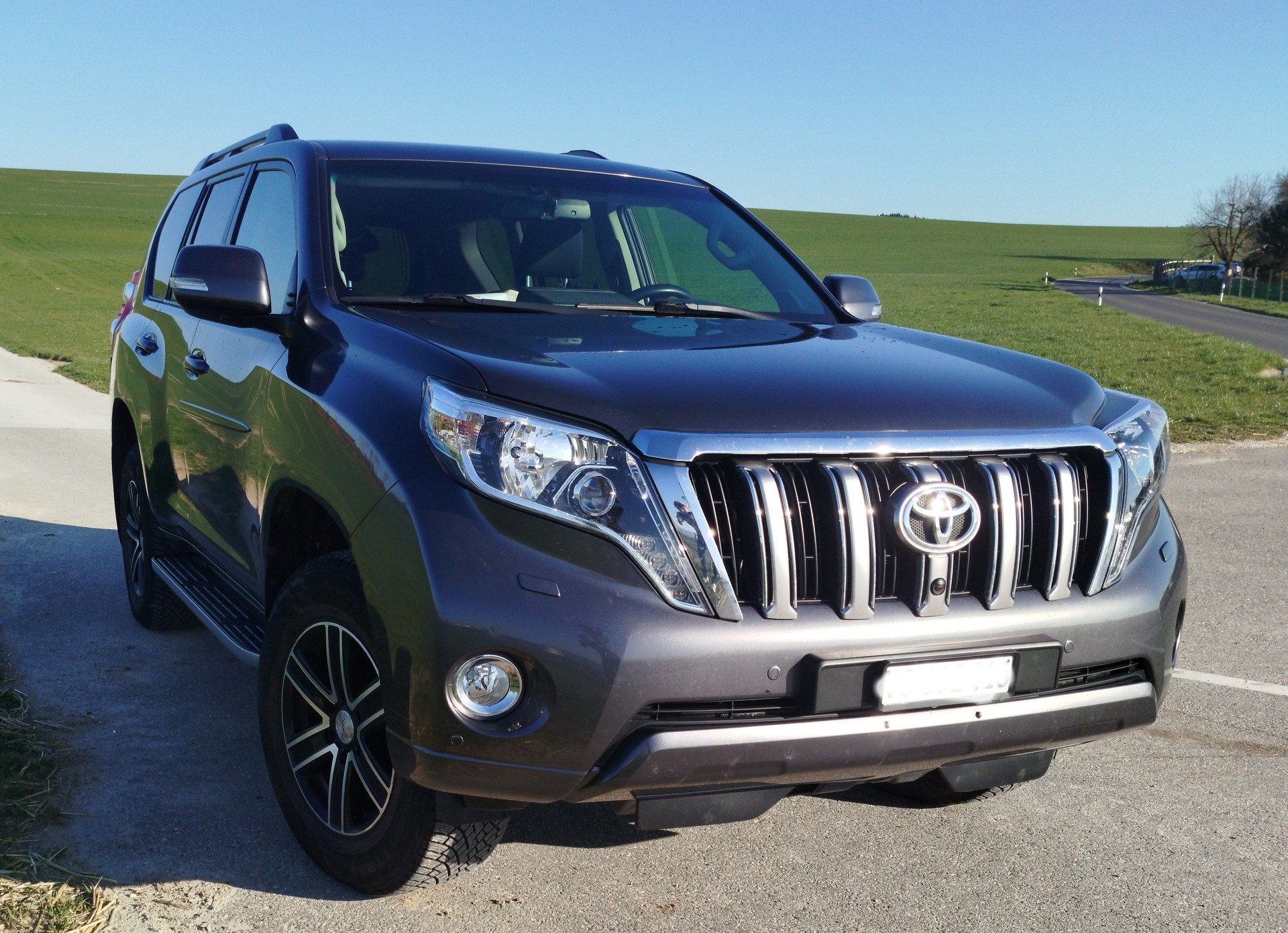 TOYOTA 2.8 D Linea Terra-image-0