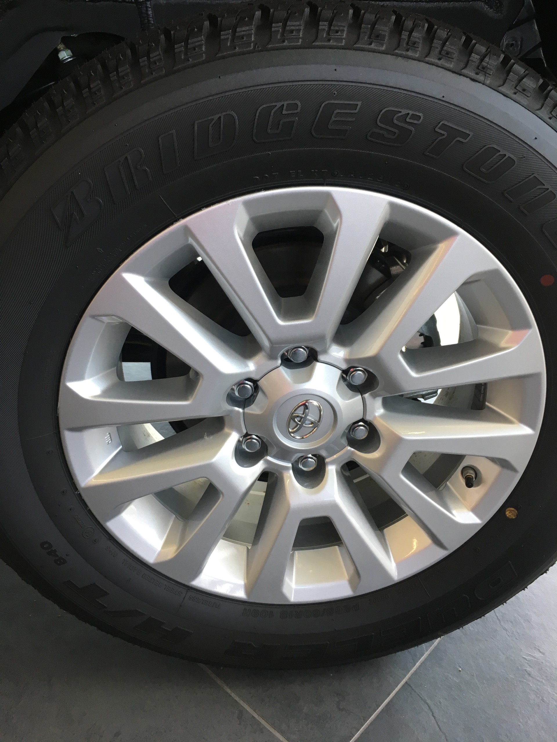 TOYOTA 2.8 D Linea Terra-image-3