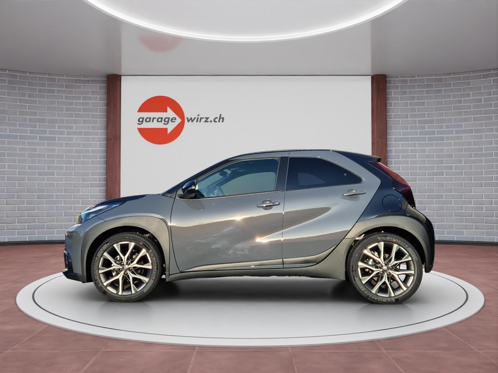 TOYOTA Aygo X 1.5 VVT-i HSD GR Sport-showroom-element-1