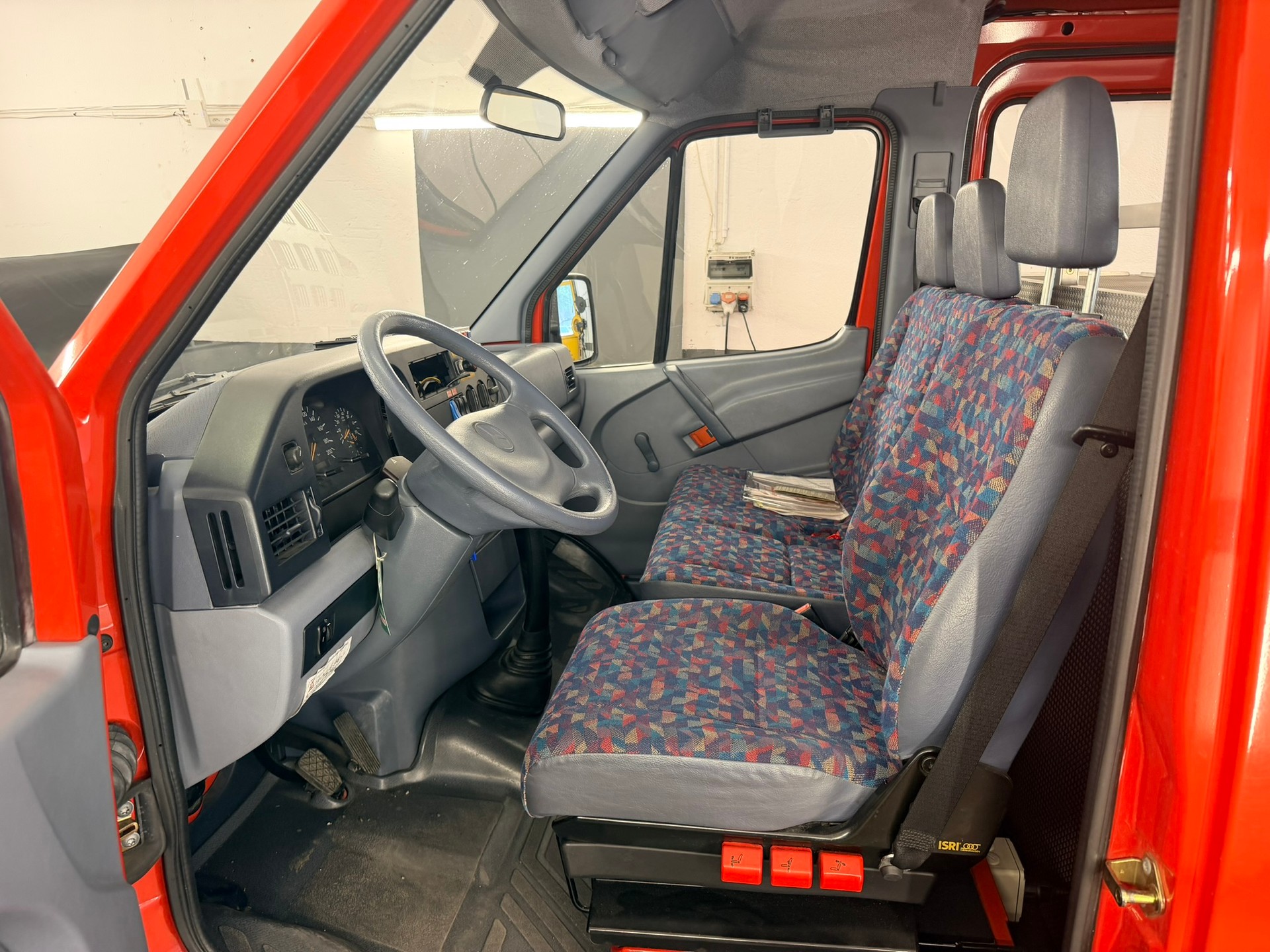 MERCEDES-BENZ Sprinter 312 D 4X4 SPERRDIFF FEUERWEHR-image-11