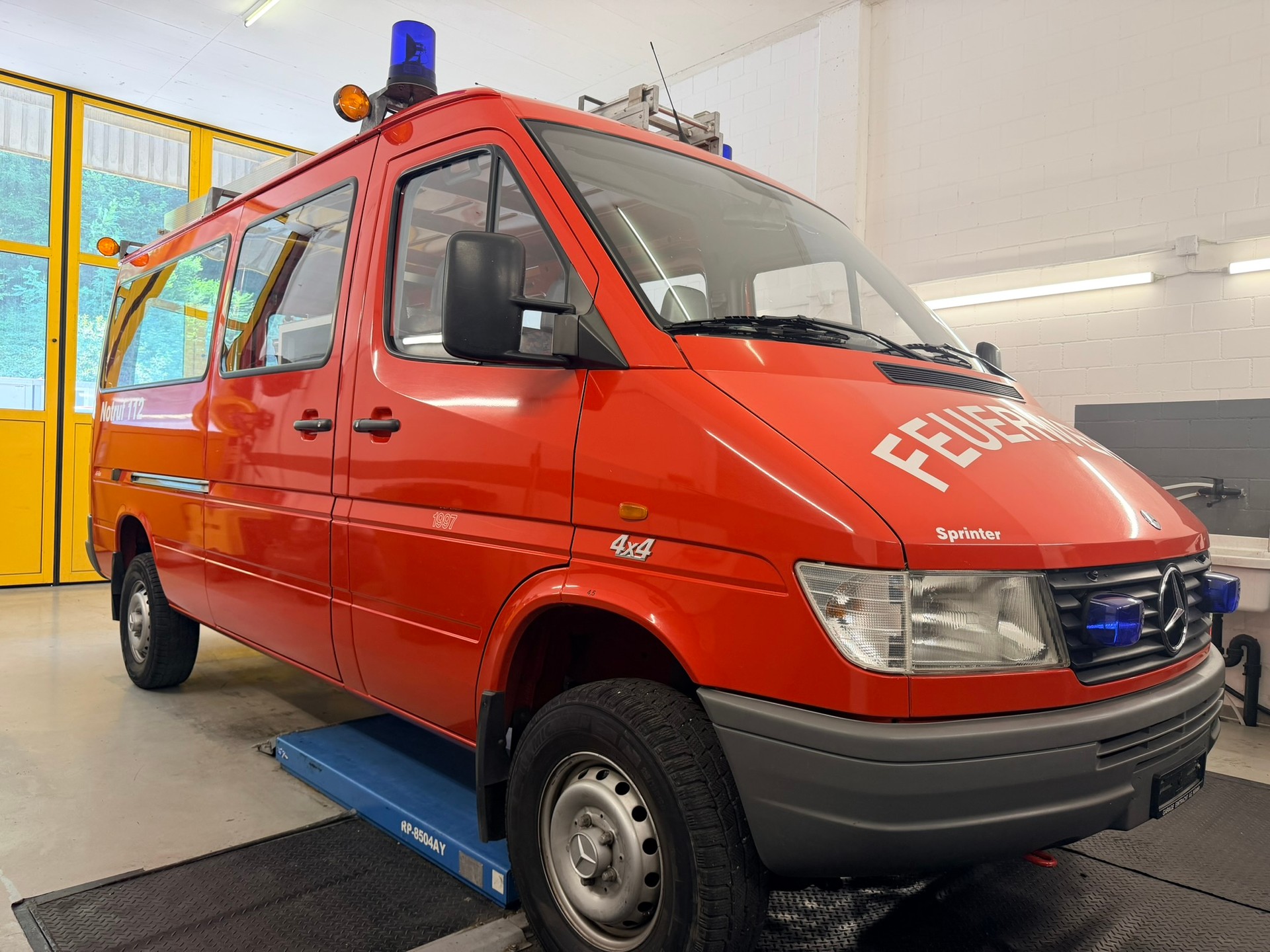 MERCEDES-BENZ Sprinter 312 D 4X4 SPERRDIFF FEUERWEHR-image-2