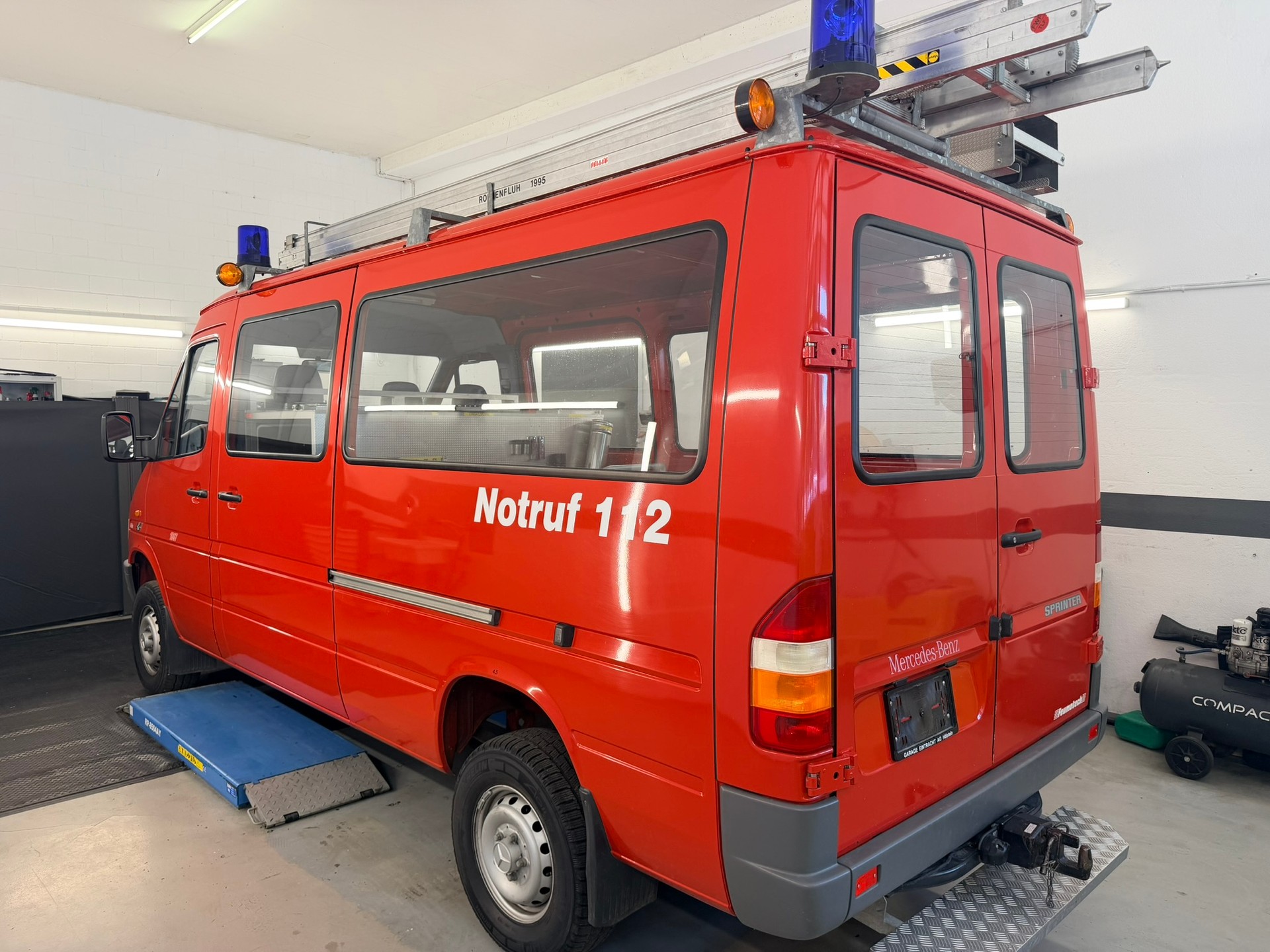 MERCEDES-BENZ Sprinter 312 D 4X4 SPERRDIFF FEUERWEHR-image-5