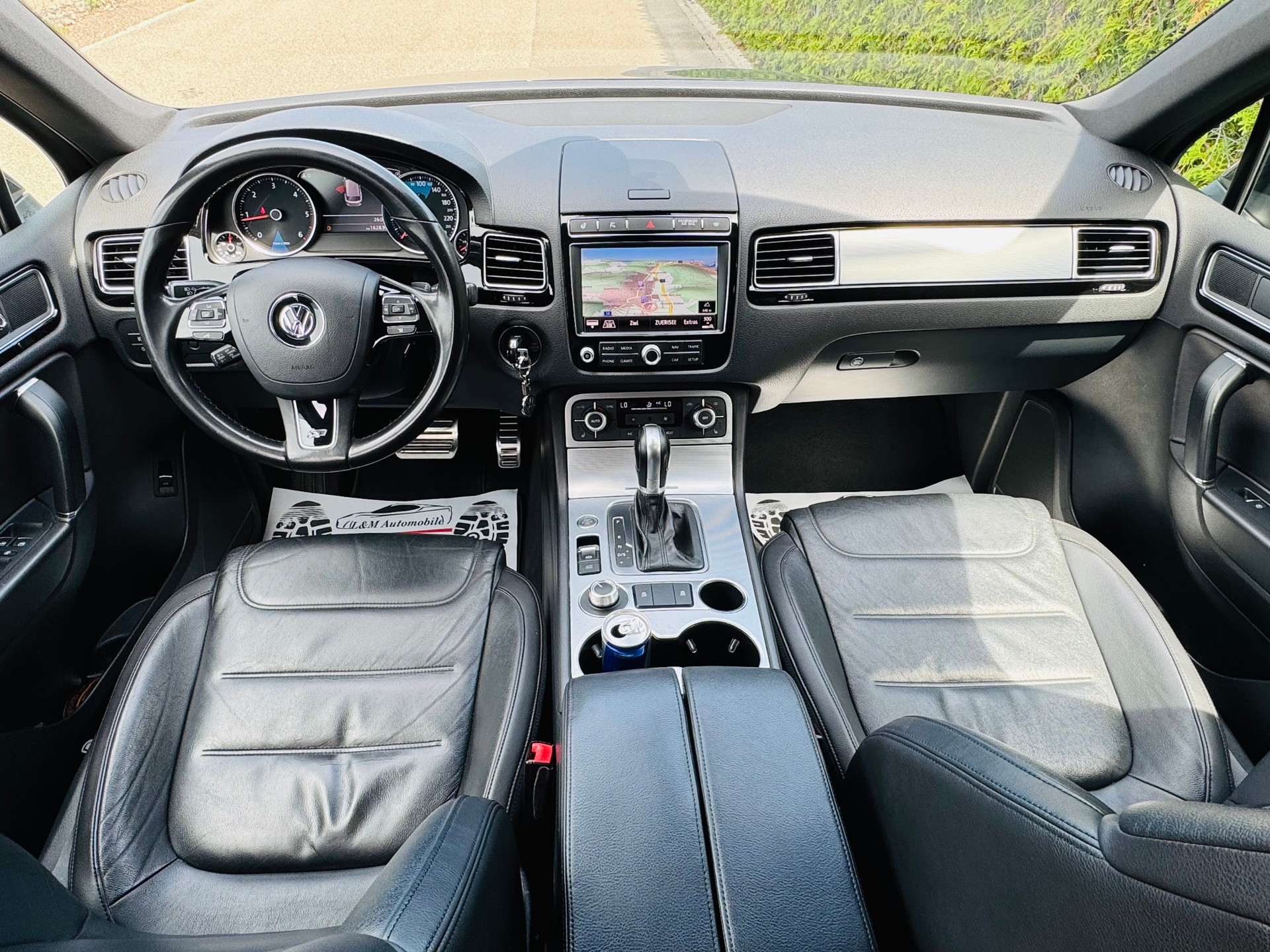 VW Touareg 3.0 TDI BMT Executive Edition Tiptronic *R-Line*-image-8