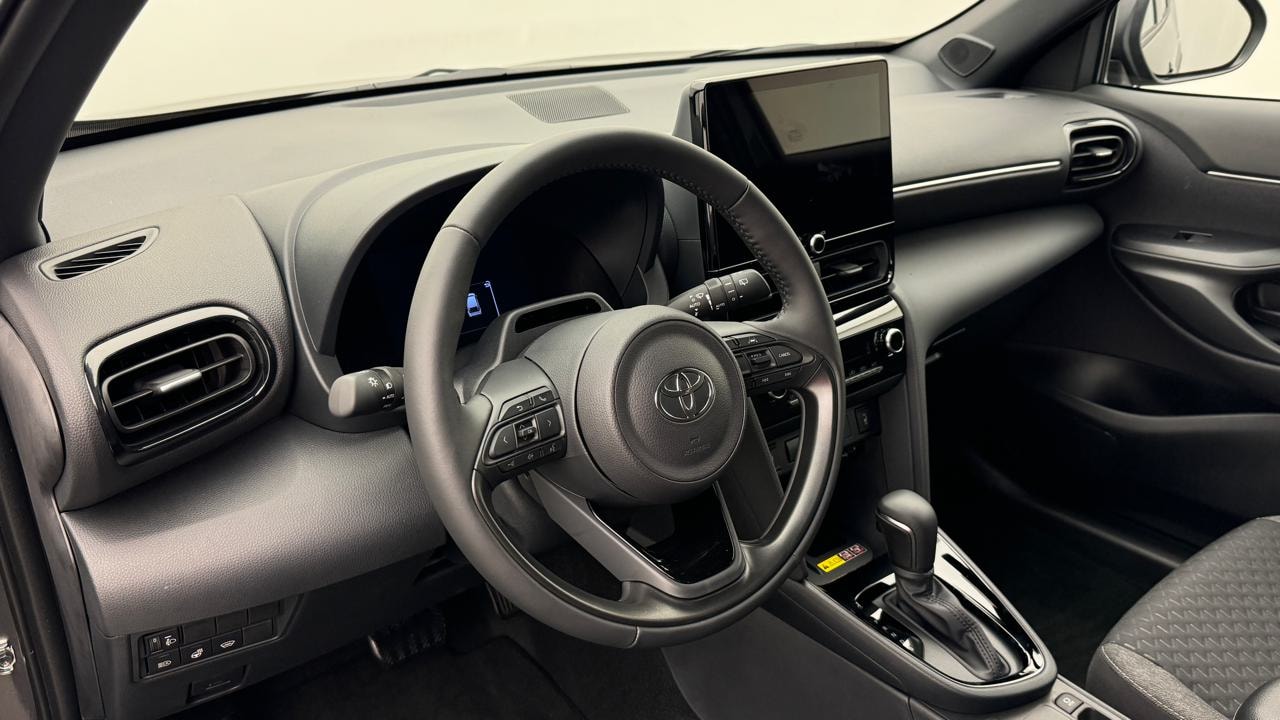 TOYOTA Yaris Cross 1.5 Style e-CVT-image-6