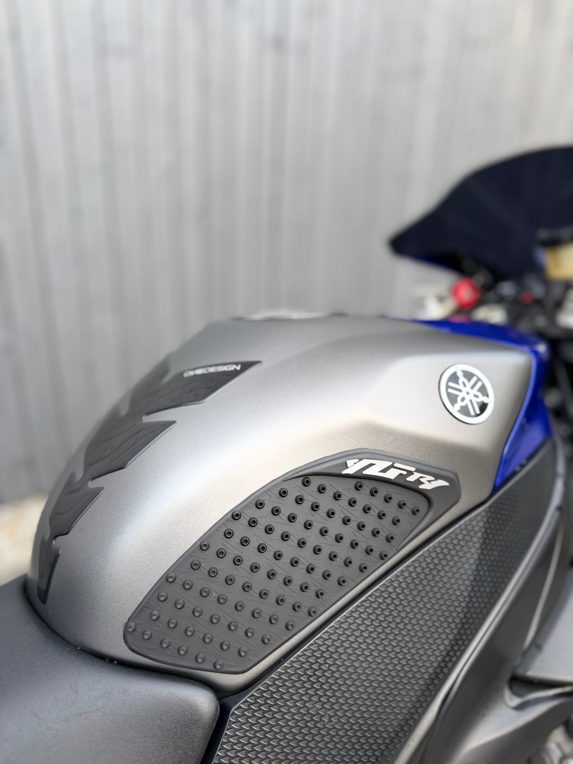 YAMAHA YZF-R1-image-6