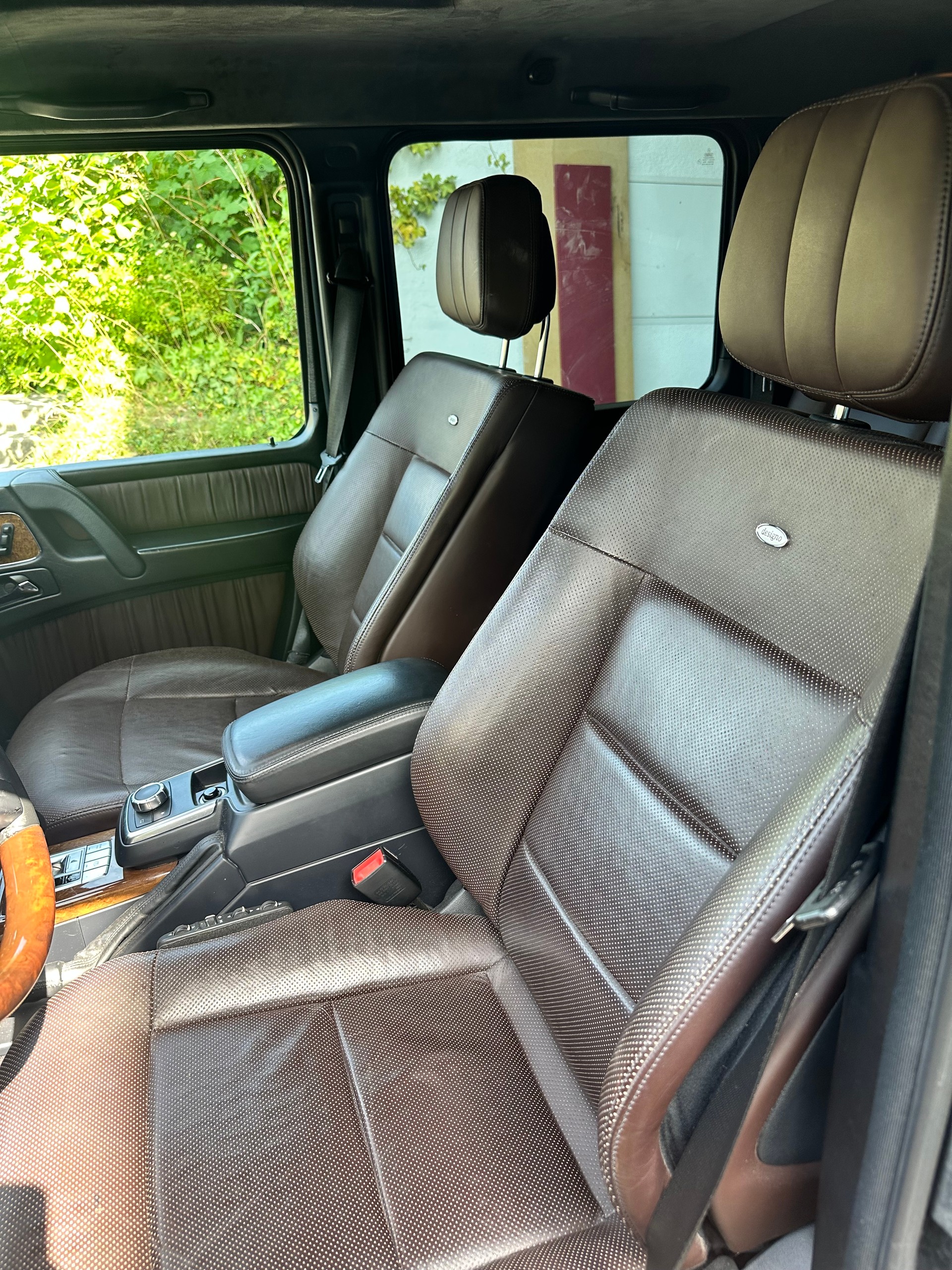 MERCEDES-BENZ G 500 lang-image-3