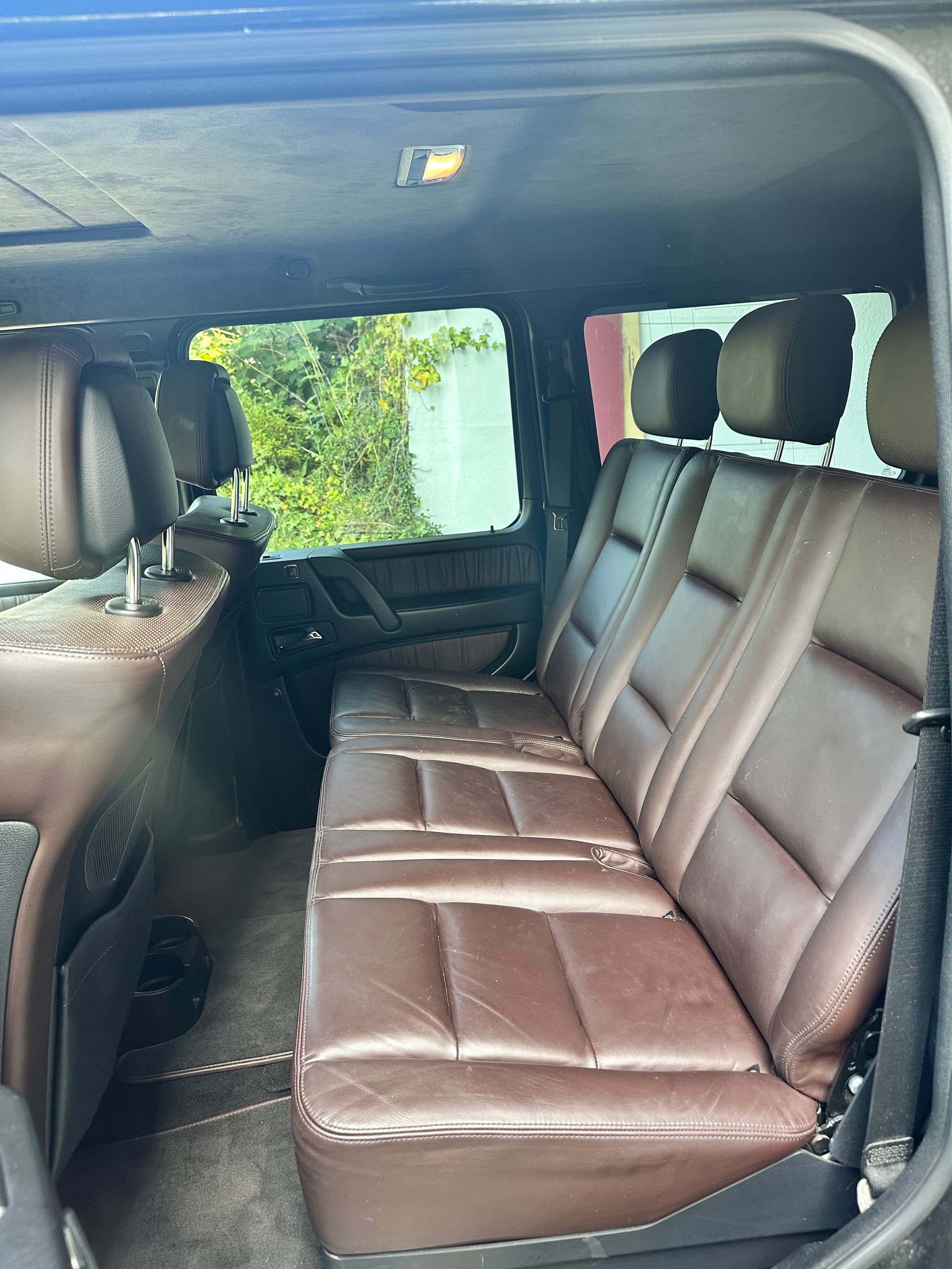 MERCEDES-BENZ G 500 lang-image-5