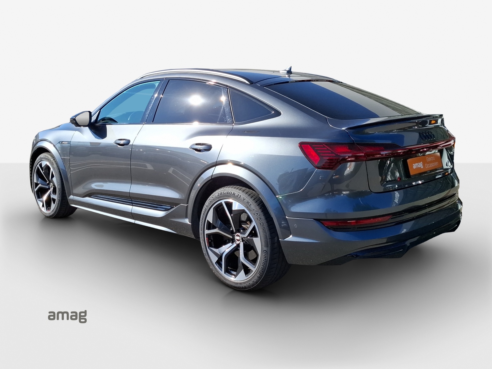 AUDI e-tron S Sportback quattro-image-2