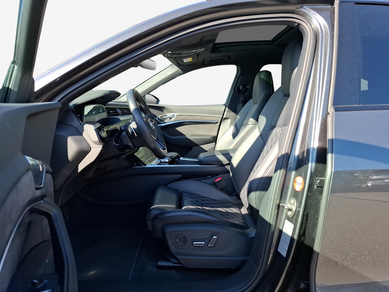 AUDI e-tron S Sportback quattro-image-7
