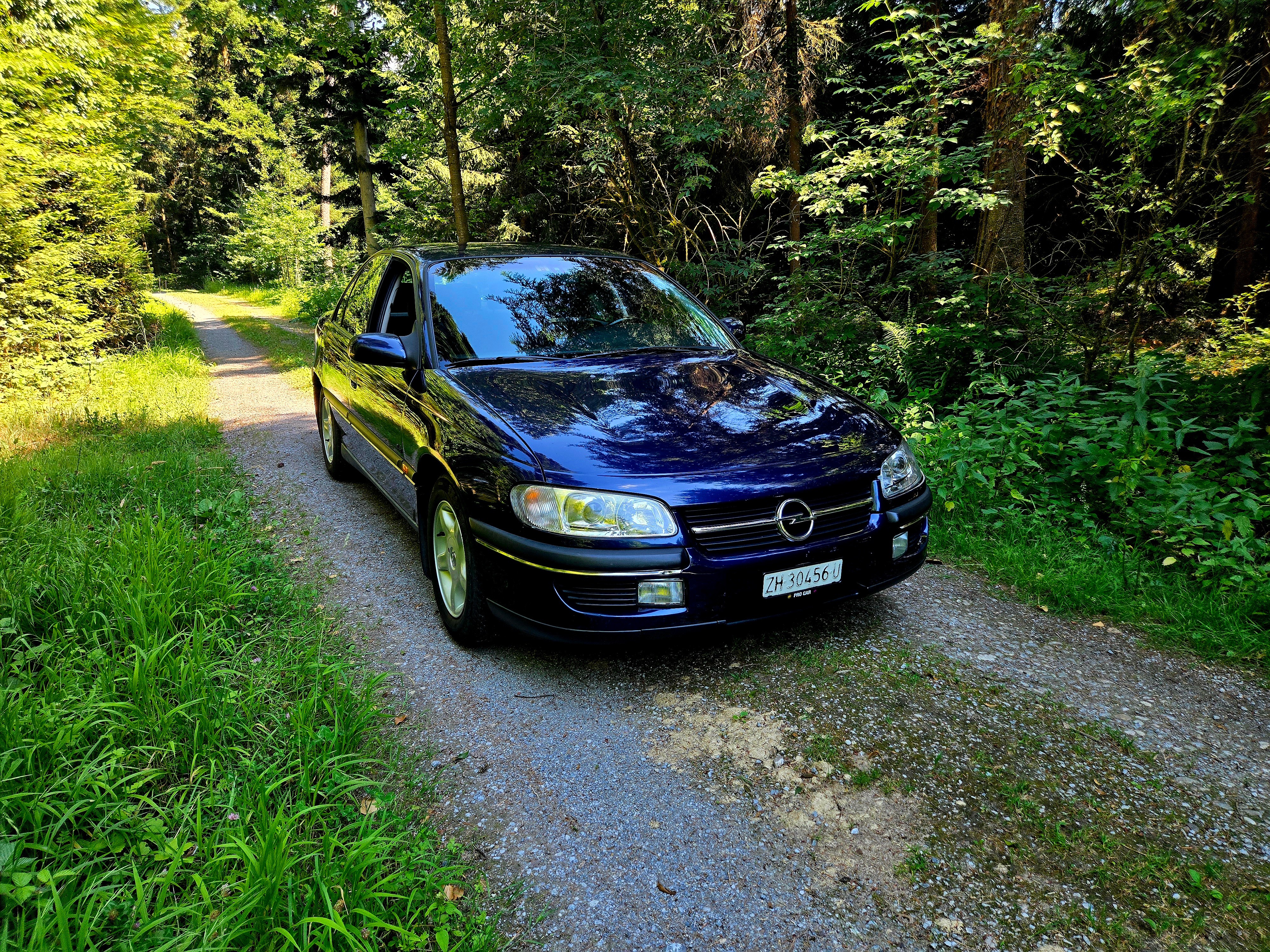 Car photo