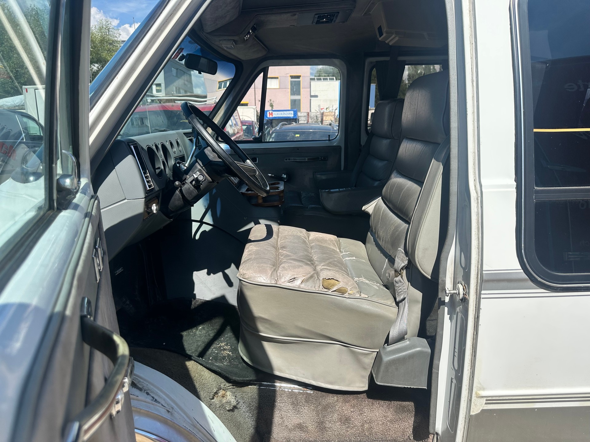 CHEVROLET Van G20-image-8