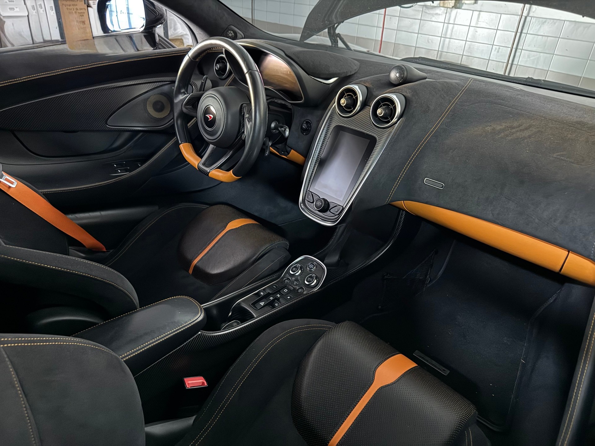 McLAREN 570S Spider 3.8 V8 SSG-image-3