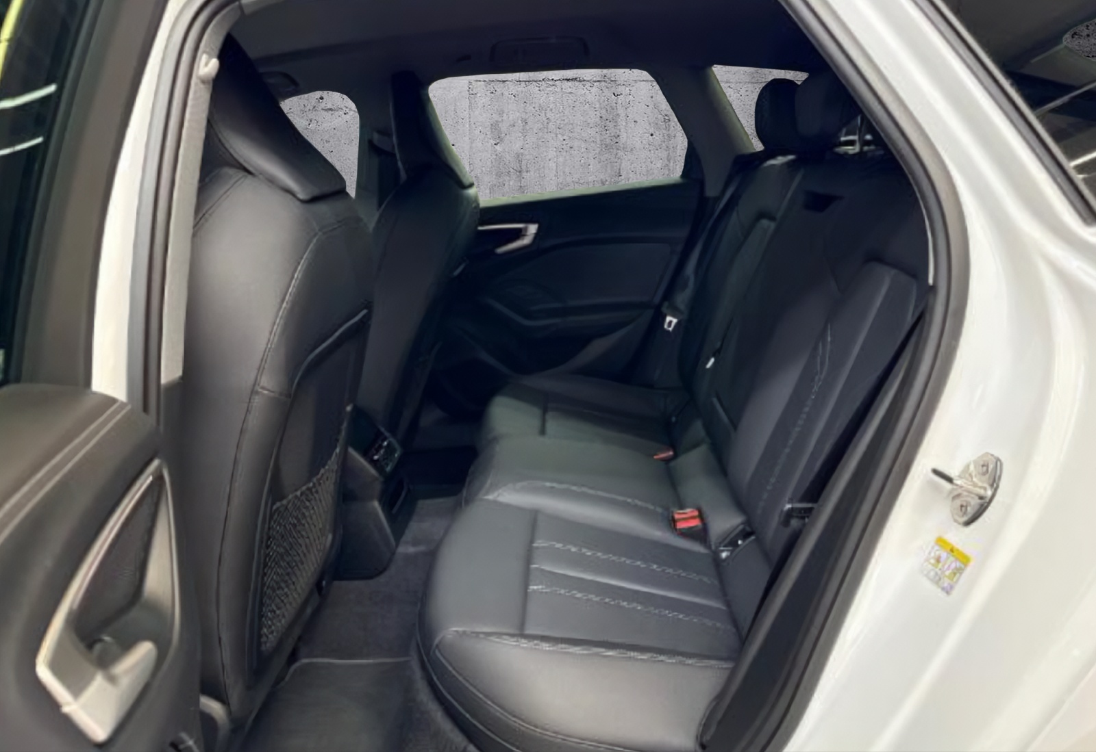 AUDI A5 Avant TDI quattro Attraction S tronic *CH-Fzg / Gratisservice / Garantie*-image-10