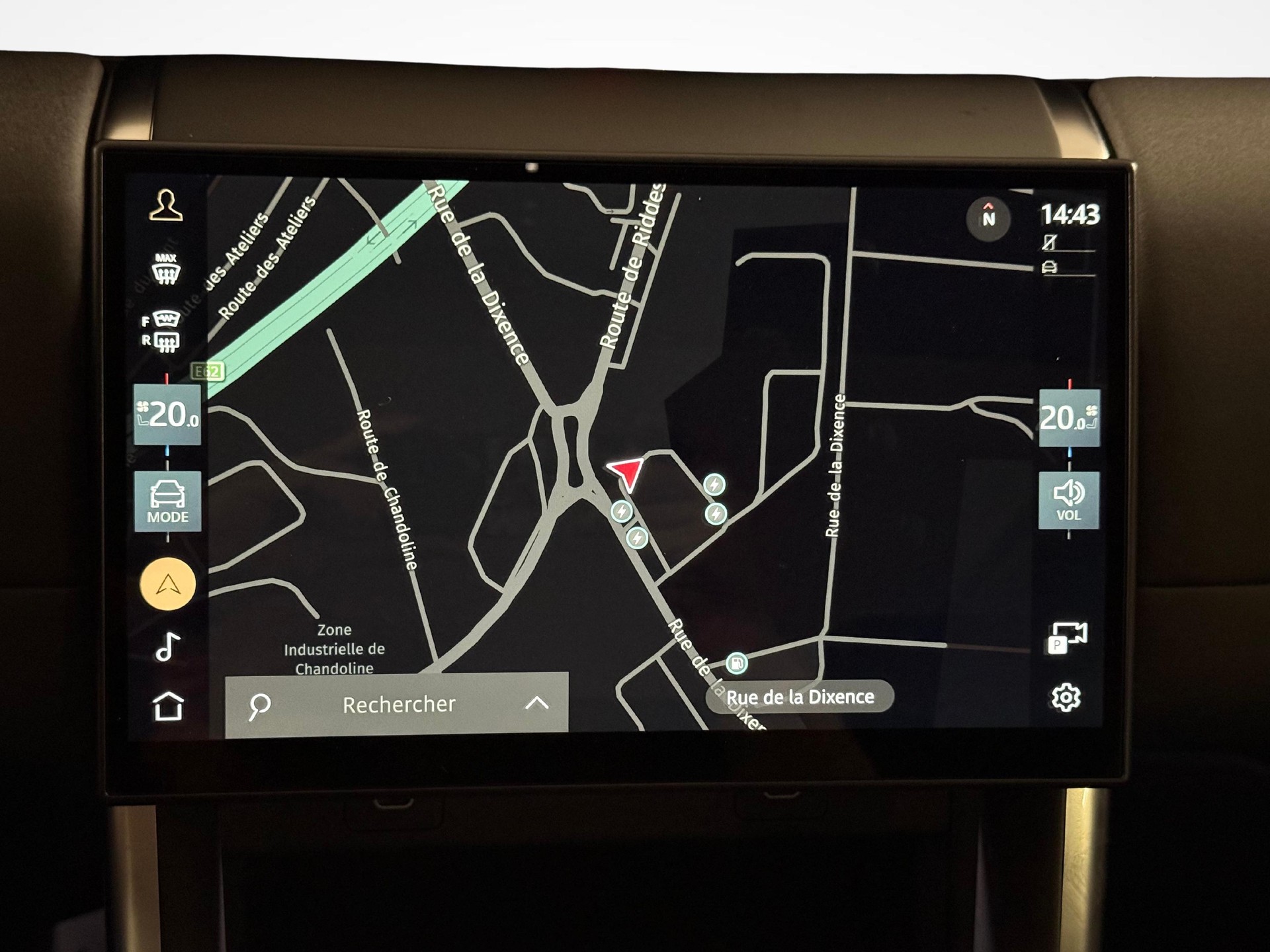 LAND ROVER Discovery Sport 1.5 T 300e S-image-15