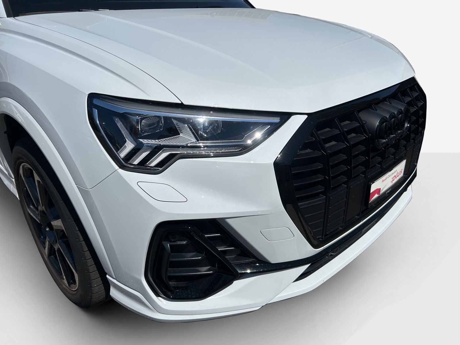 AUDI Q3 45 TFSI e S line Attraction S-tronic-image-16