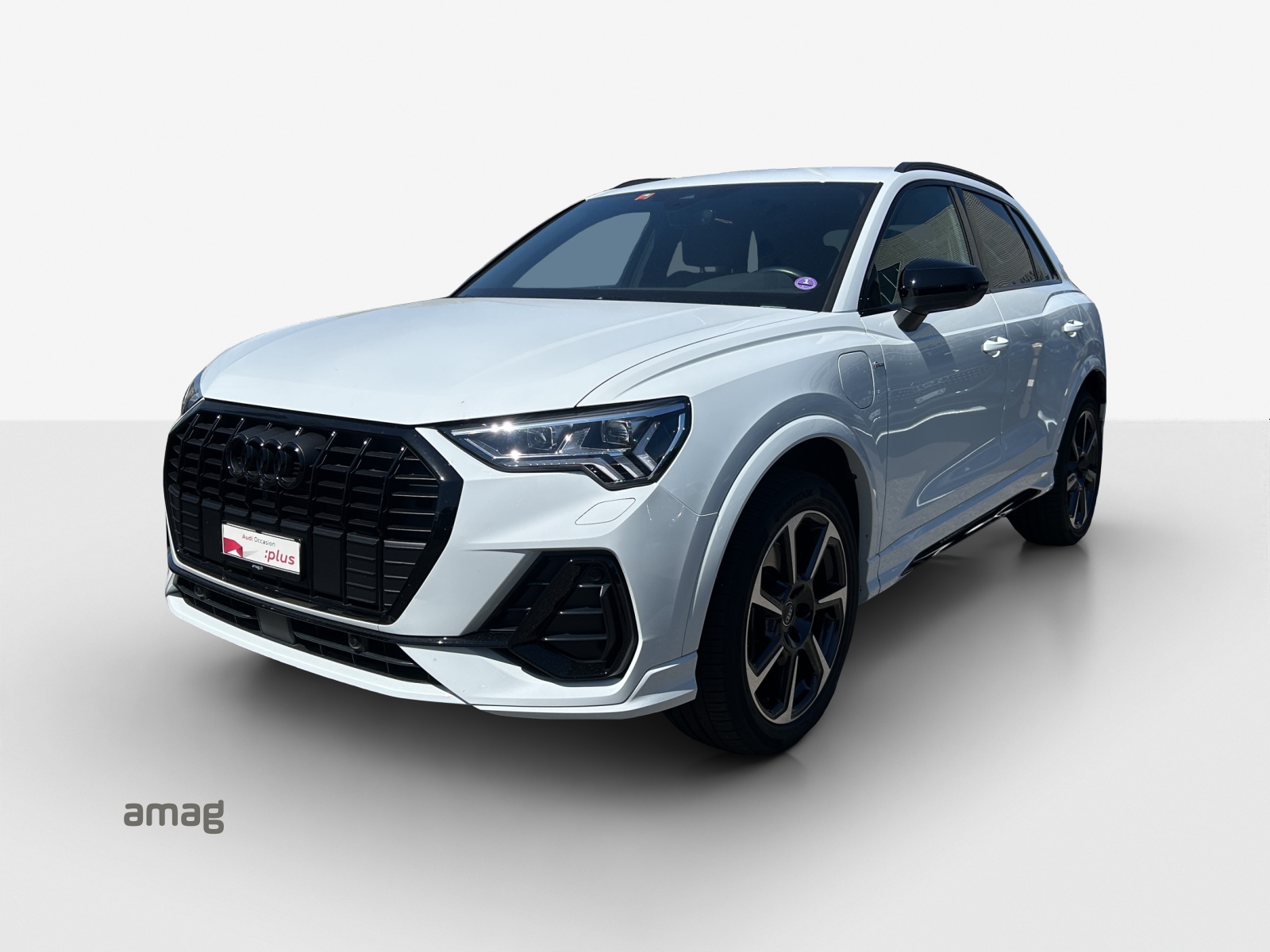 AUDI Q3 45 TFSI e S line Attraction S-tronic-image-0