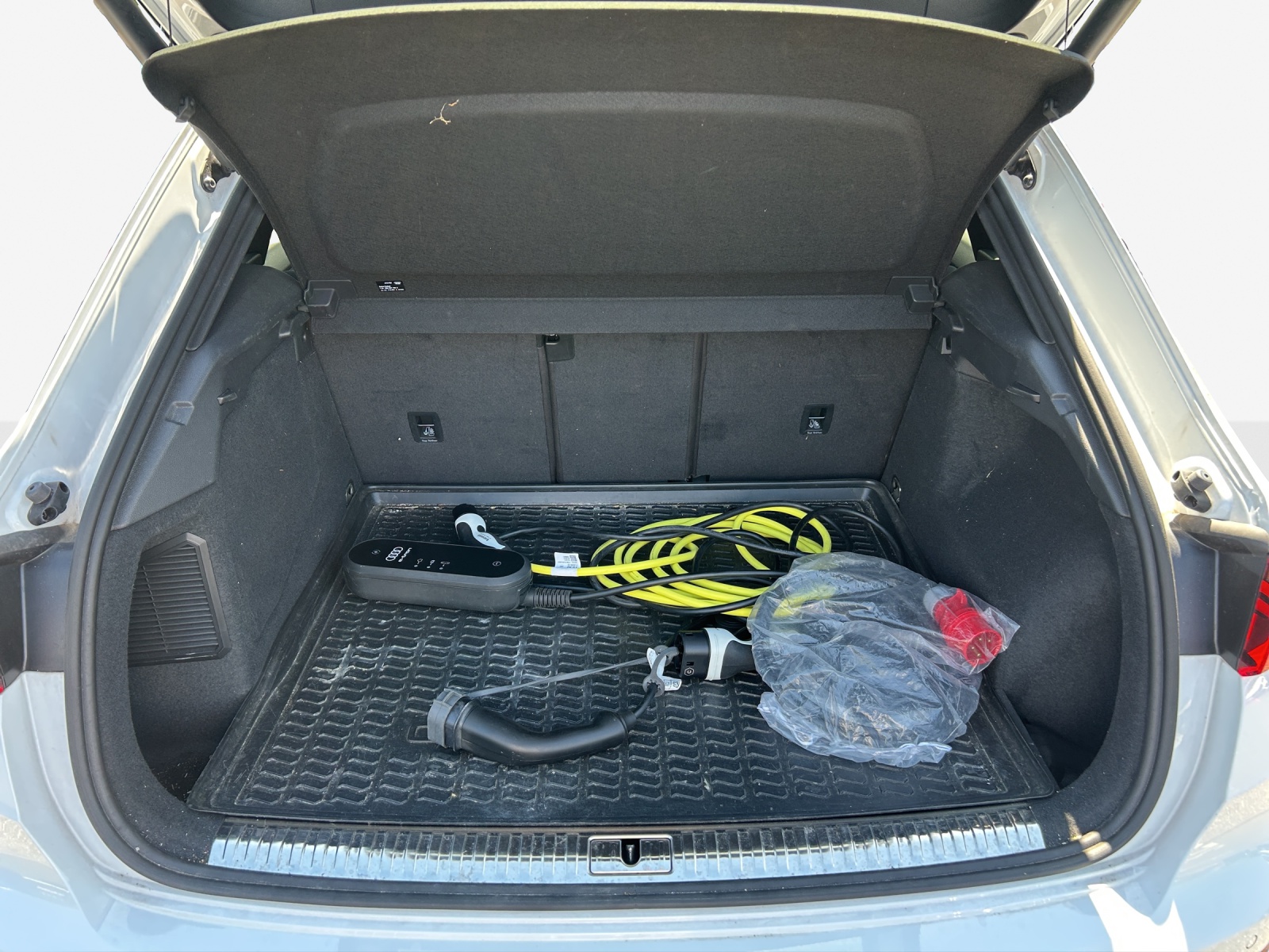 AUDI Q3 45 TFSI e S line Attraction S-tronic-image-13