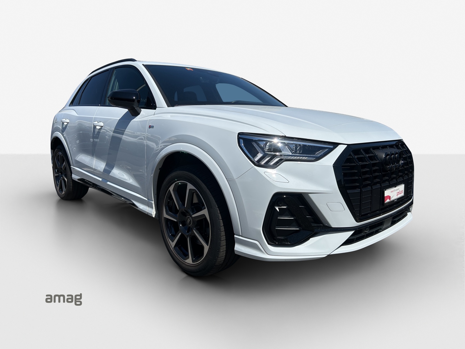 AUDI Q3 45 TFSI e S line Attraction S-tronic-image-6