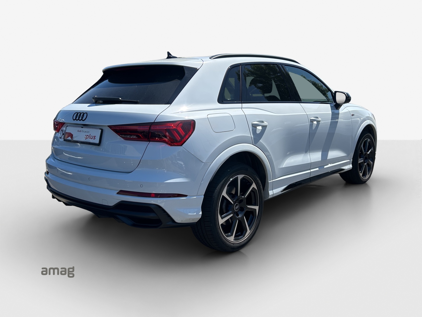 AUDI Q3 45 TFSI e S line Attraction S-tronic-image-5