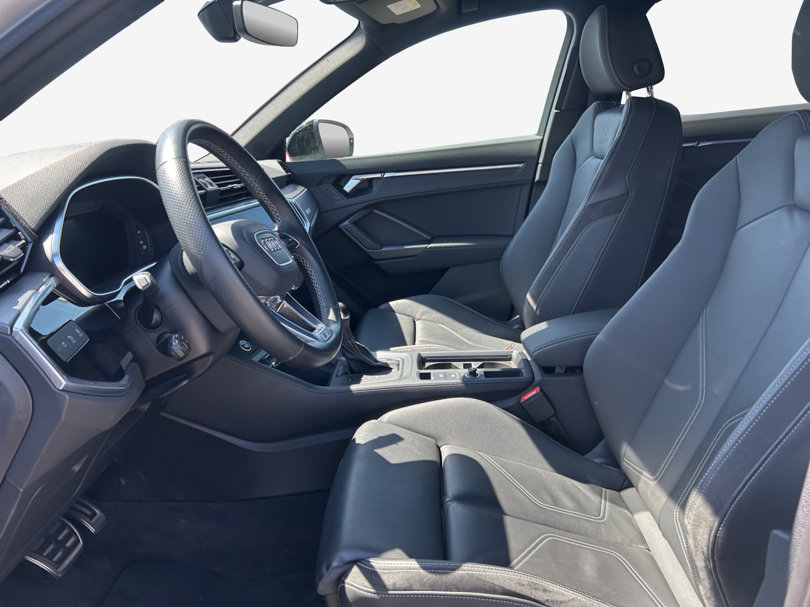 AUDI Q3 45 TFSI e S line Attraction S-tronic-image-8