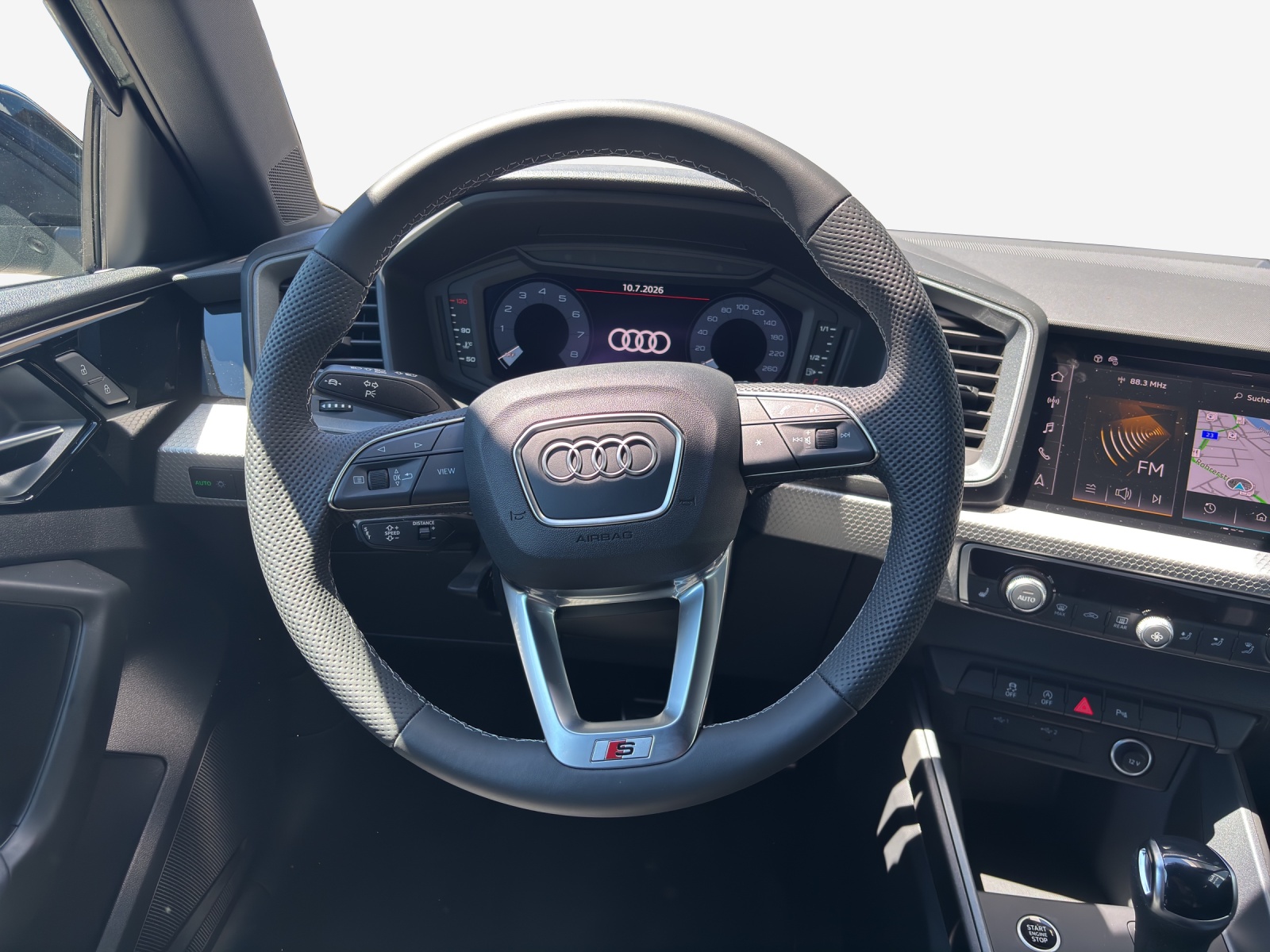 AUDI A1 Sportback 30 TFSI S Line Attraction S-tronic-image-9