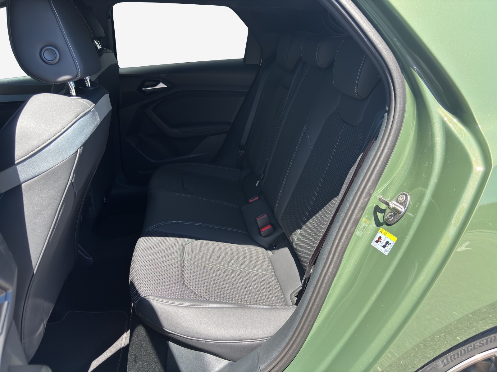 AUDI A1 Sportback 30 TFSI S Line Attraction S-tronic-image-11