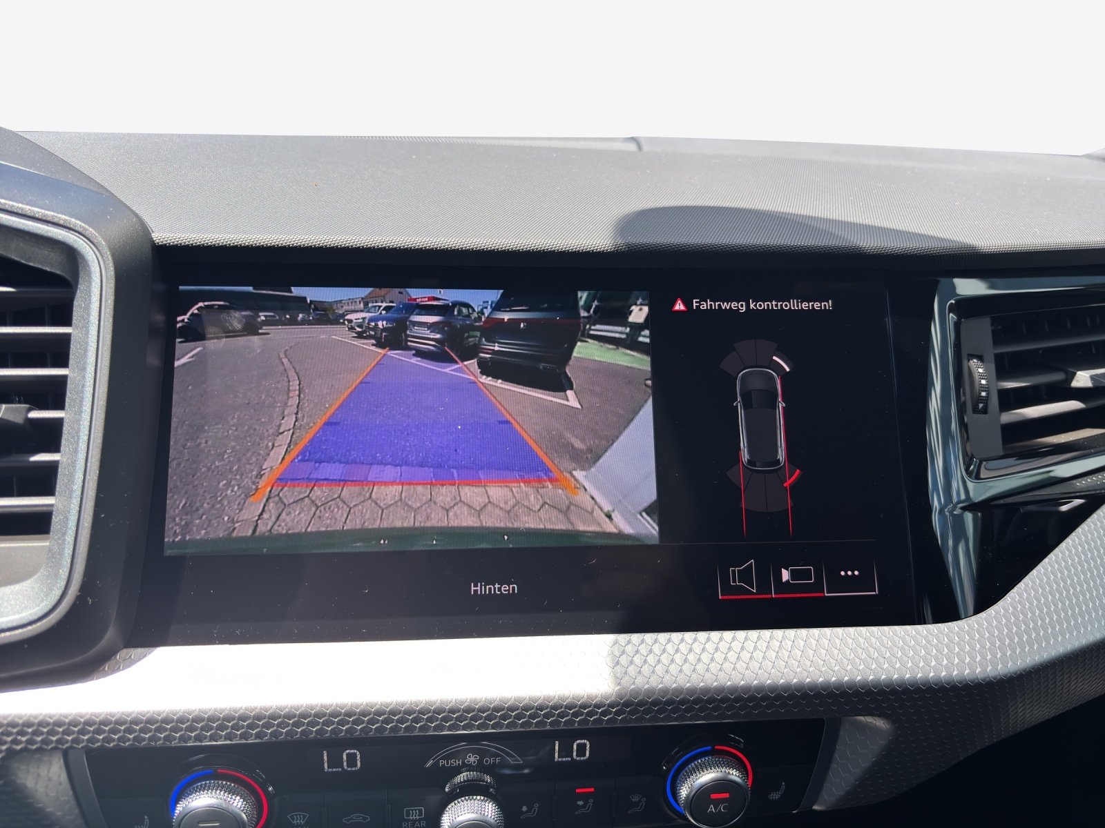AUDI A1 Sportback 30 TFSI S Line Attraction S-tronic-image-14