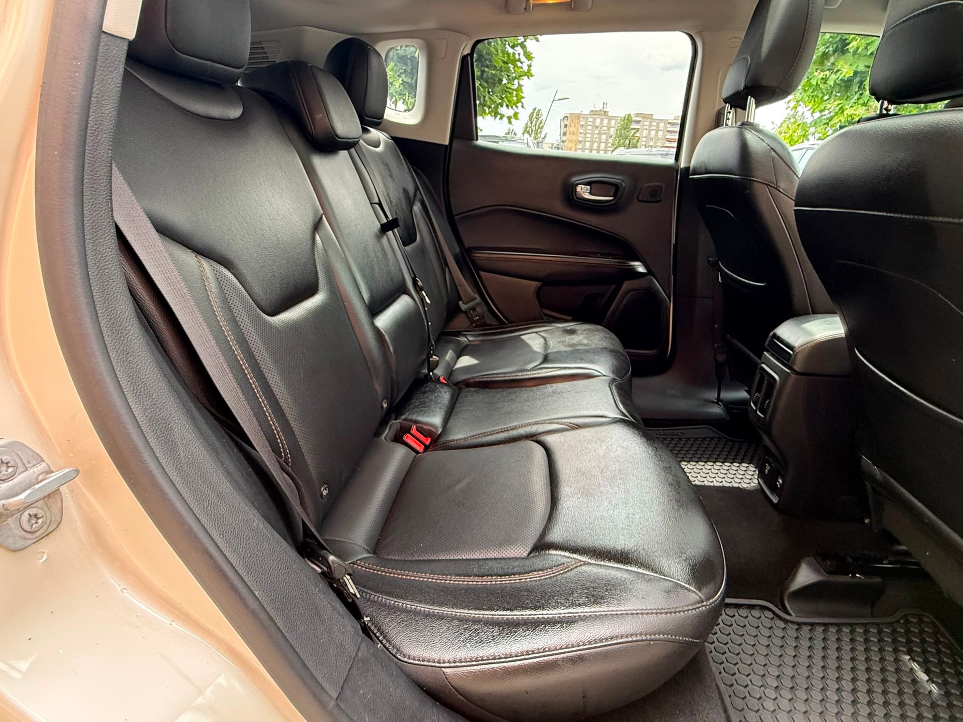 JEEP Compass 2.0CRD Limited AWD 9ATX-image-9