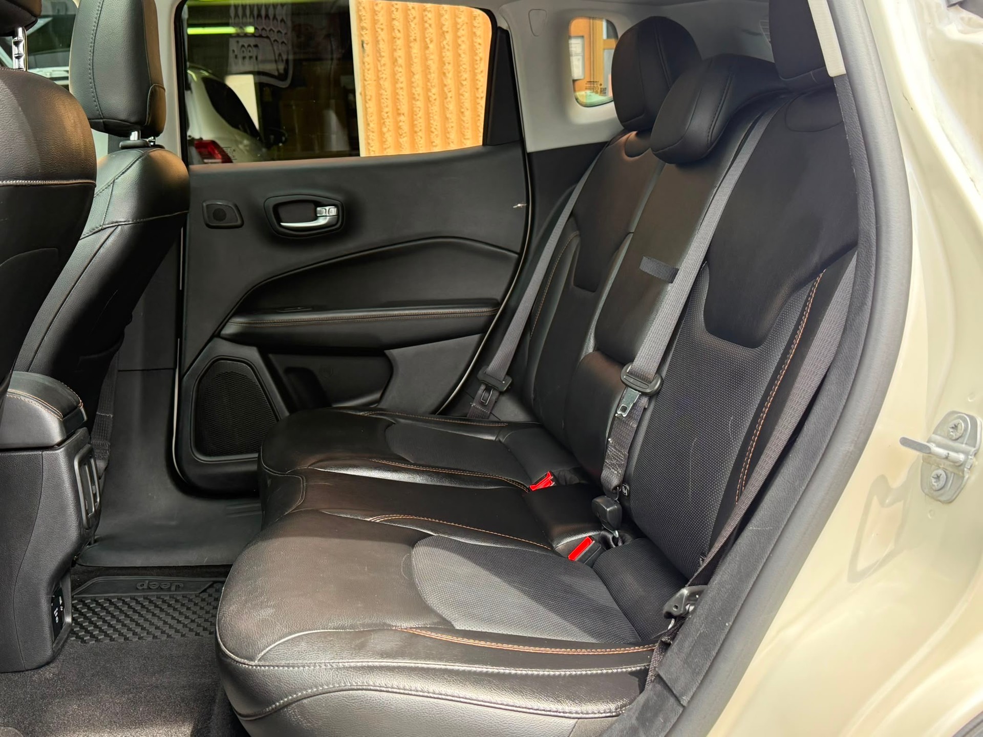 JEEP Compass 2.0CRD Limited AWD 9ATX-image-12