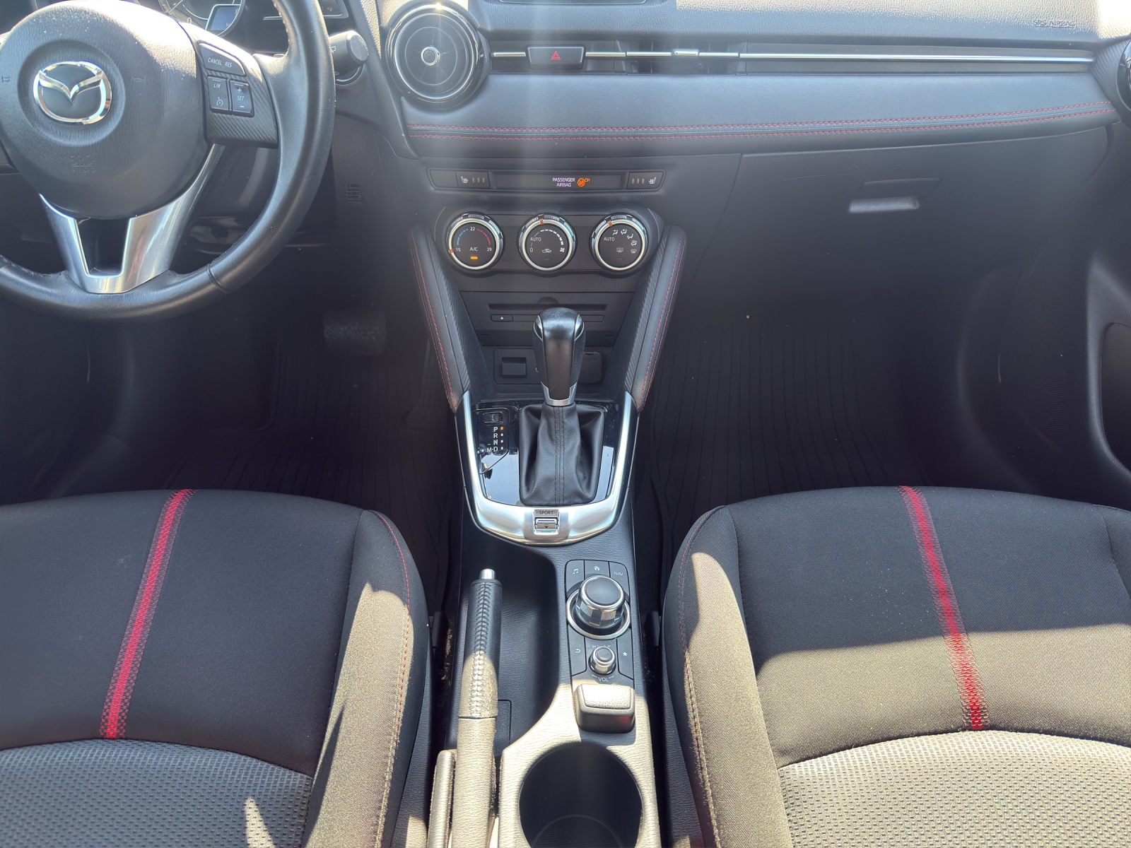 MAZDA 2 1.5 90 Revolution-image-13
