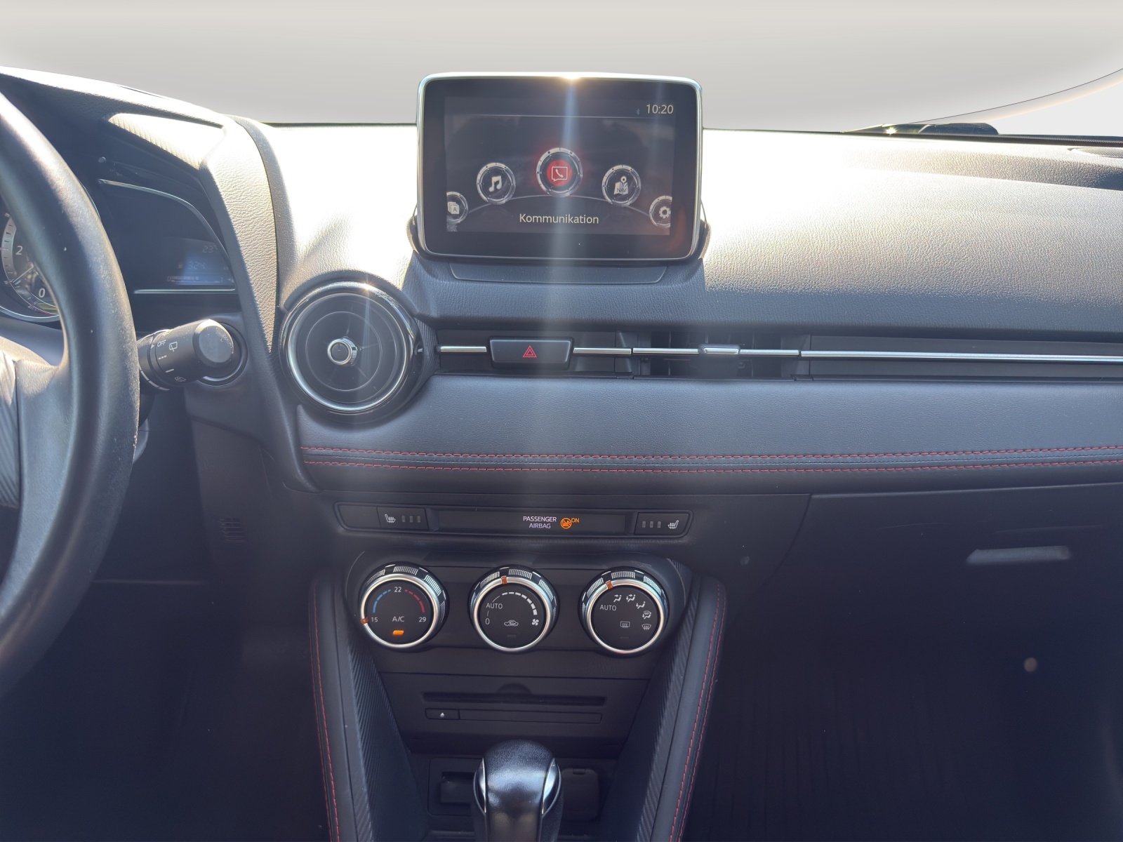 MAZDA 2 1.5 90 Revolution-image-12