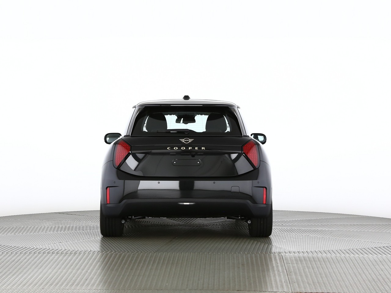 MINI Cooper E-showroom-element-3