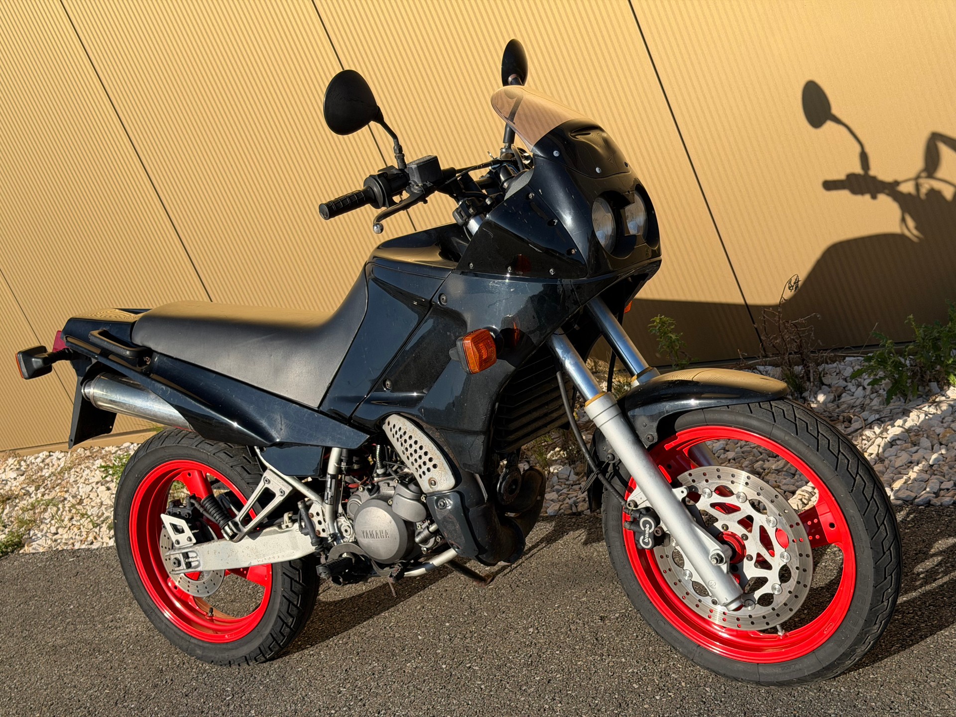 YAMAHA TDR 125 R-showroom-element-2