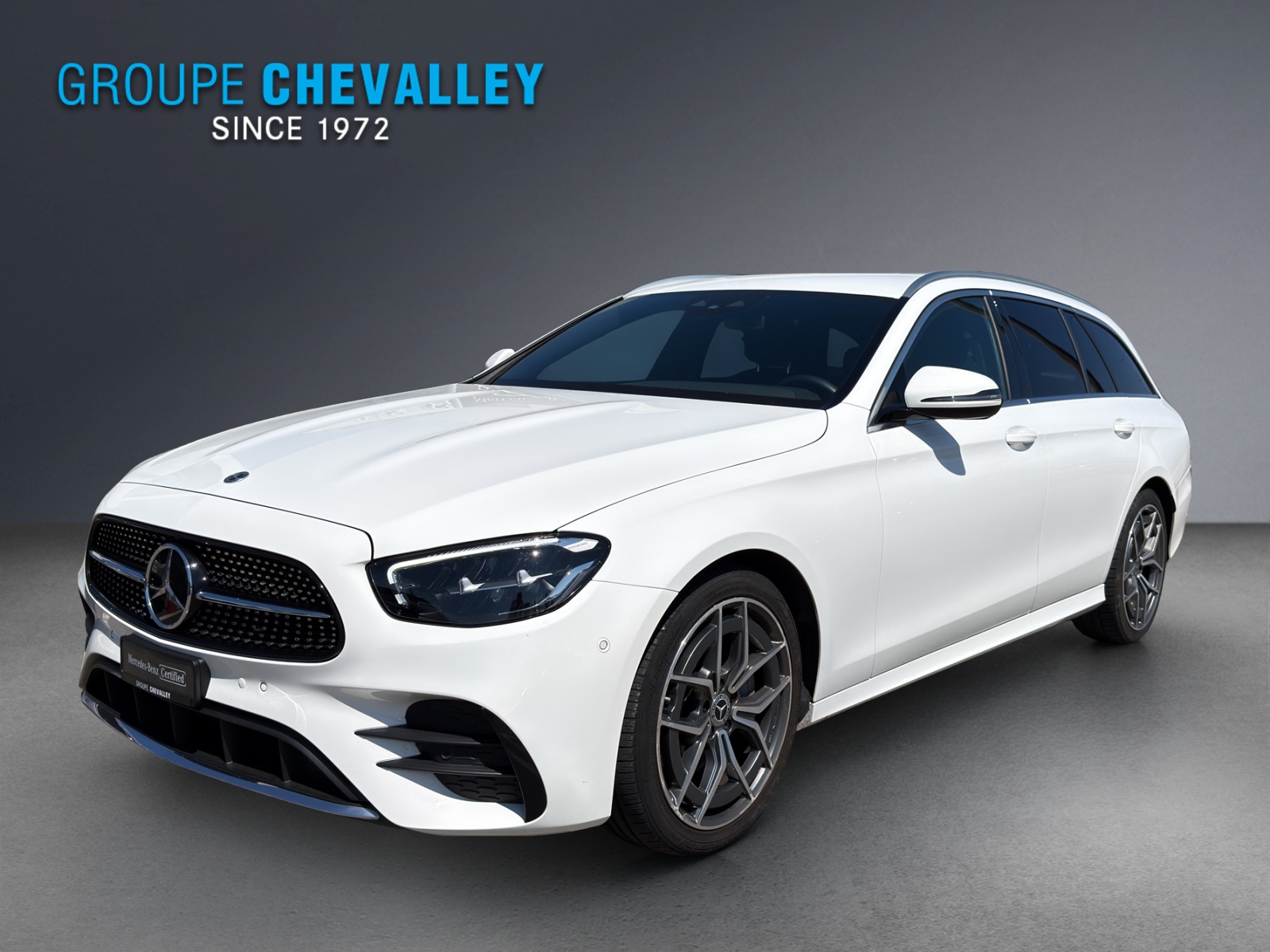 MERCEDES-BENZ E 220 d T AMG Line 9G-Tronic-image-0