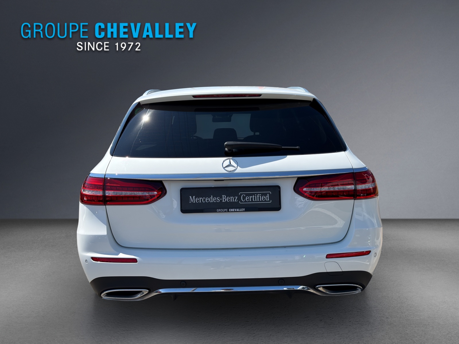 MERCEDES-BENZ E 220 d T AMG Line 9G-Tronic-image-4