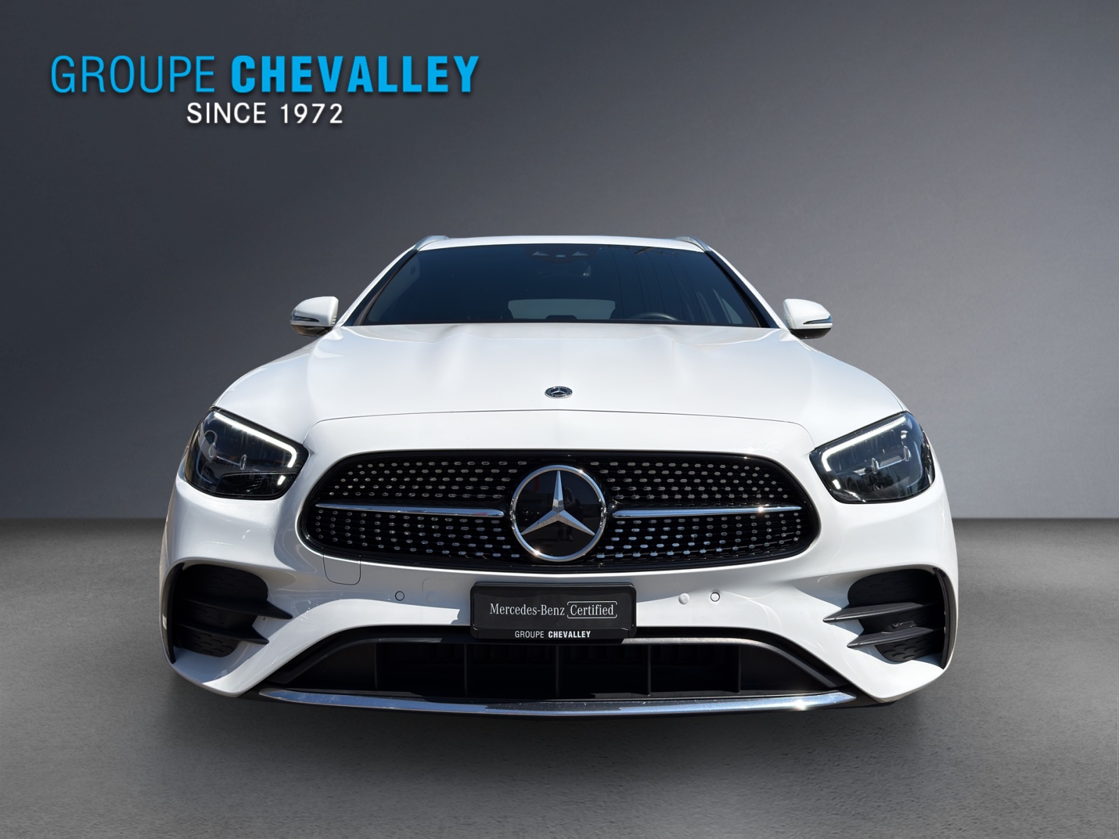 MERCEDES-BENZ E 220 d T AMG Line 9G-Tronic-image-1