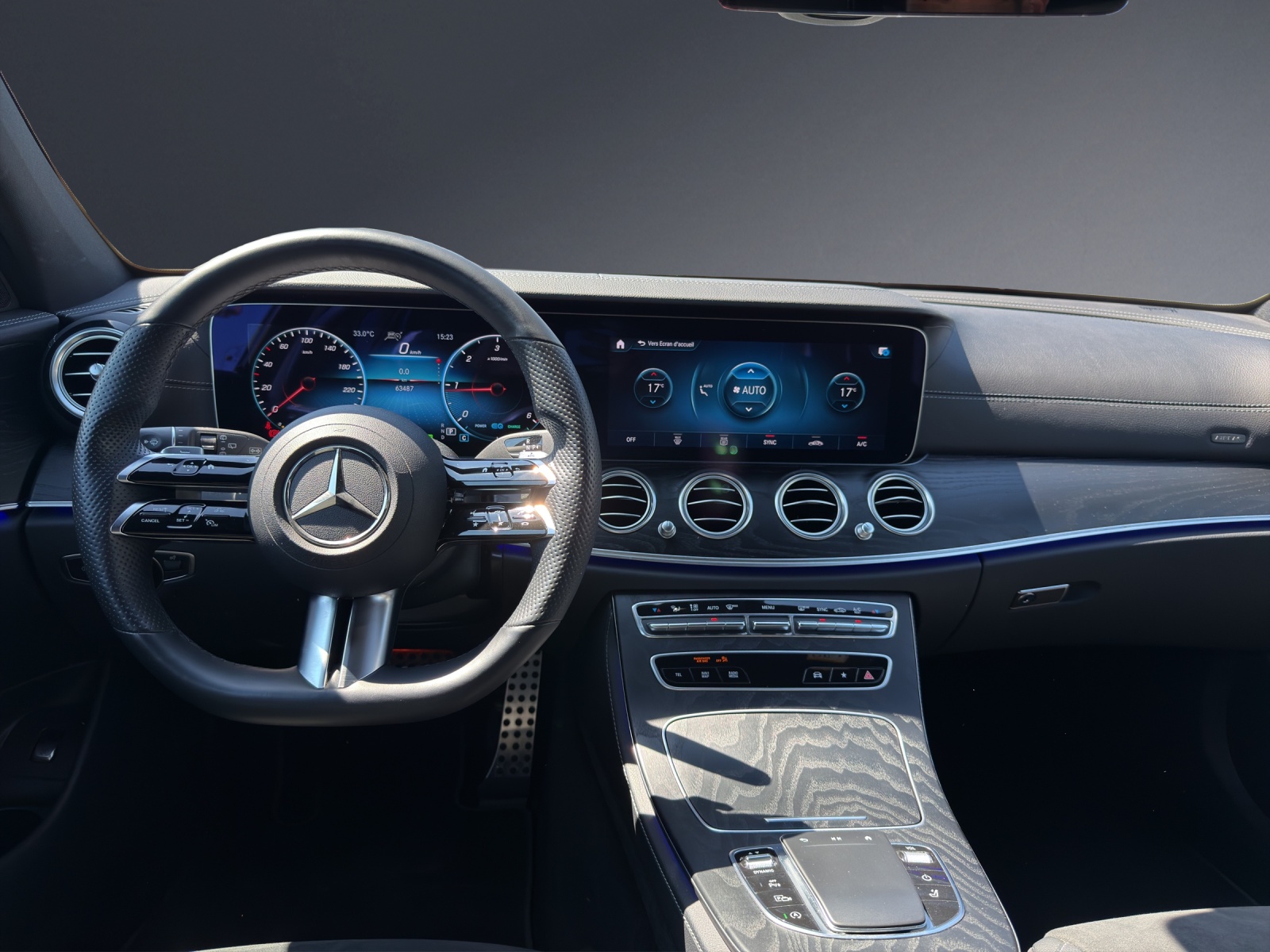 MERCEDES-BENZ E 220 d T AMG Line 9G-Tronic-image-7