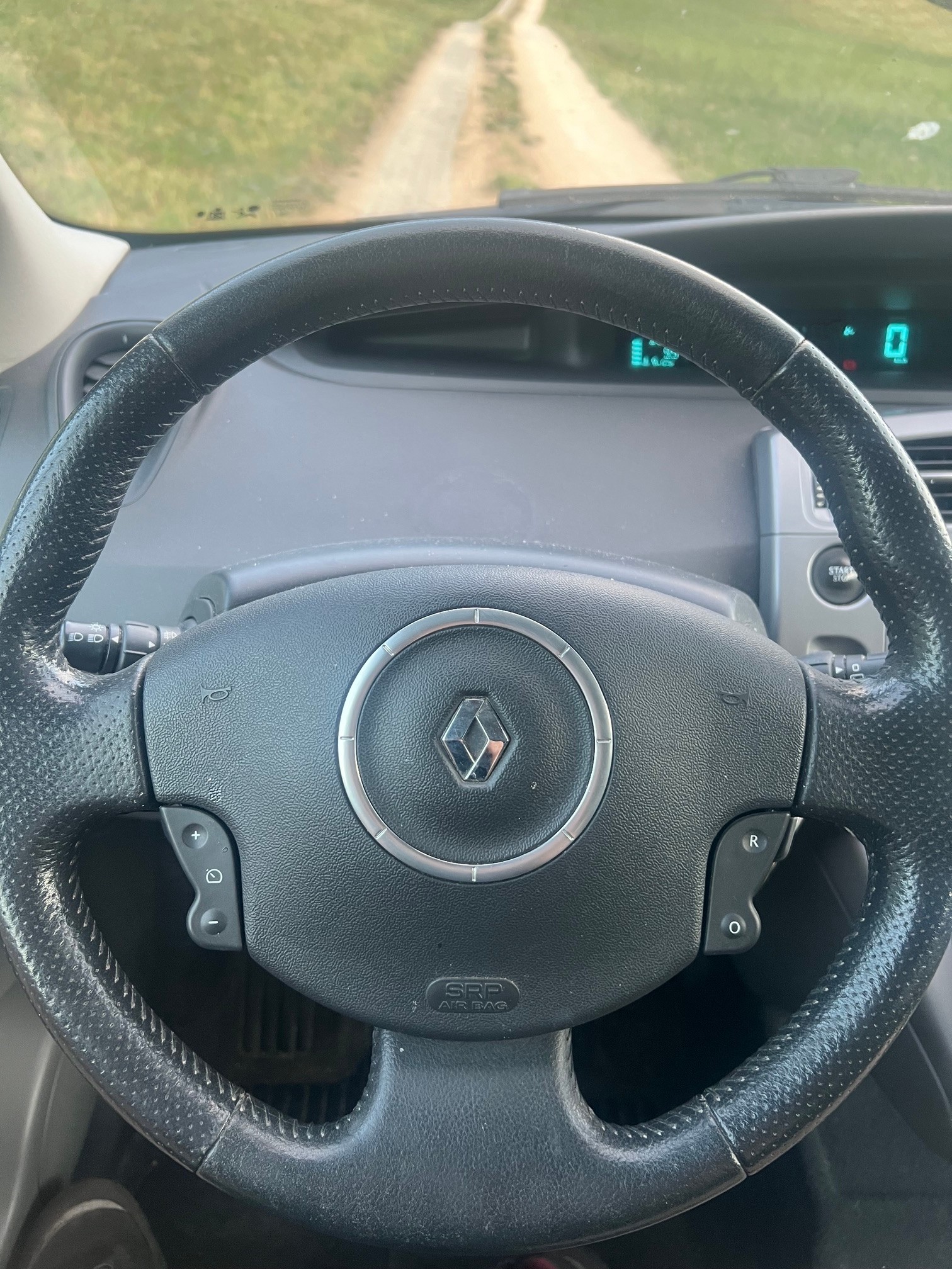 RENAULT Scénic 2.0 16V Fairway Automatic-image-13