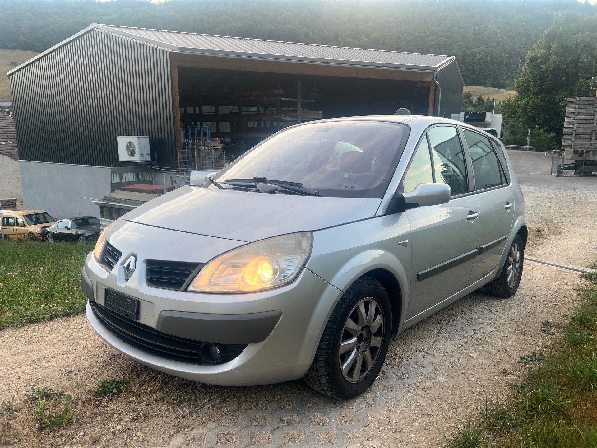 RENAULT Scénic 2.0 16V Fairway Automatic-image-1