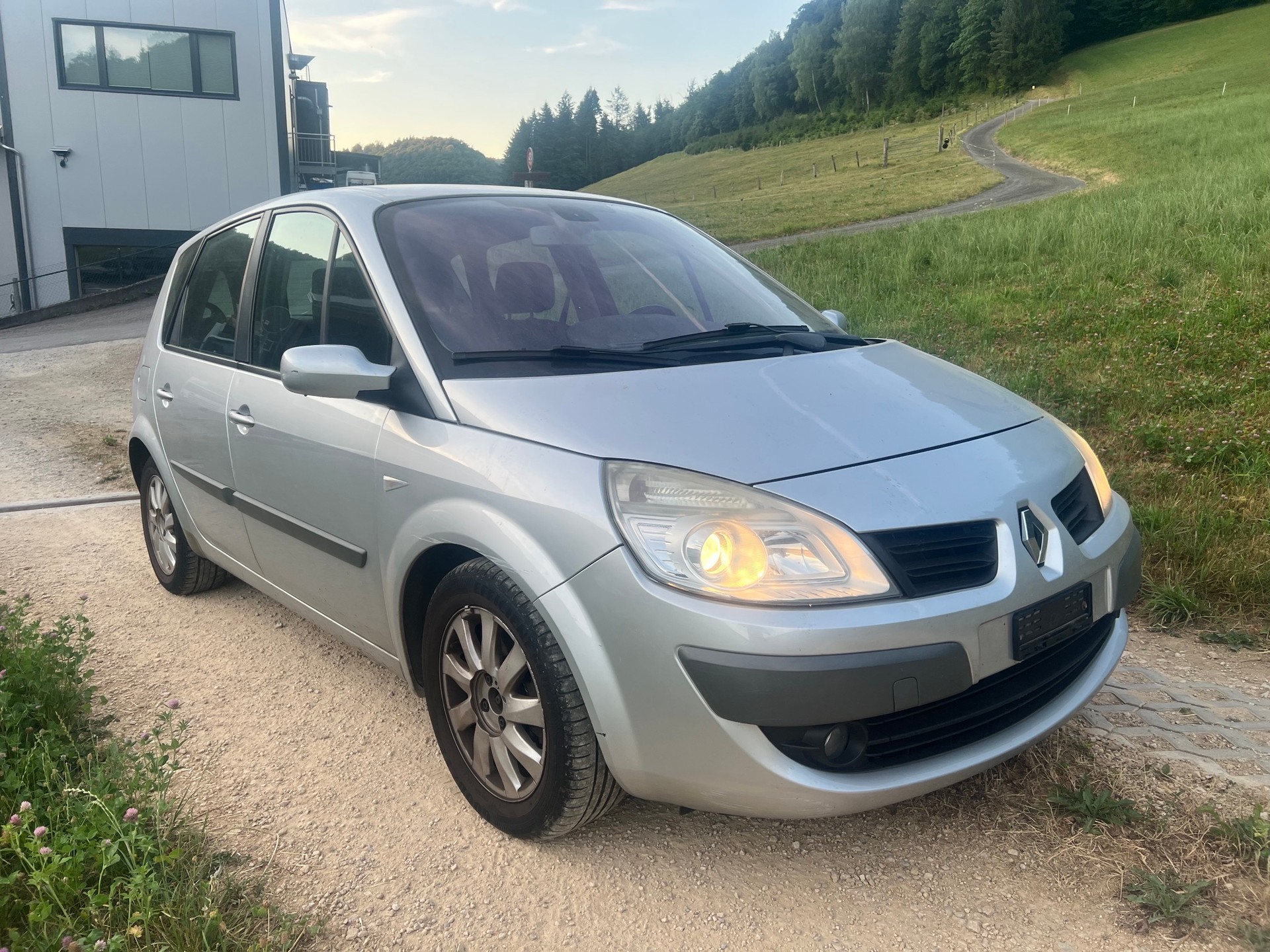 RENAULT Scénic 2.0 16V Fairway Automatic-image-7