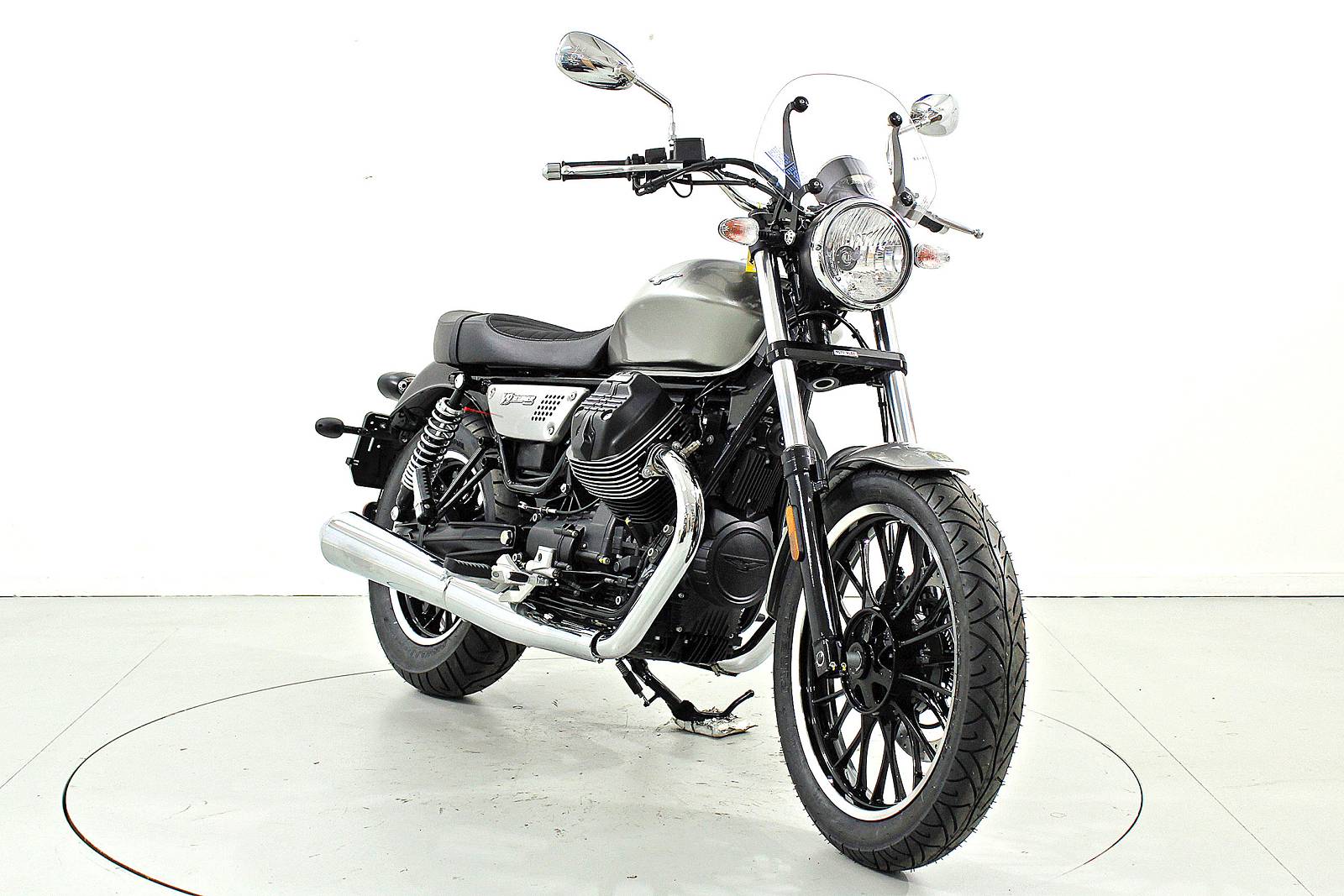 MOTO GUZZI GUZZI V9 Roamer-showroom-element-1