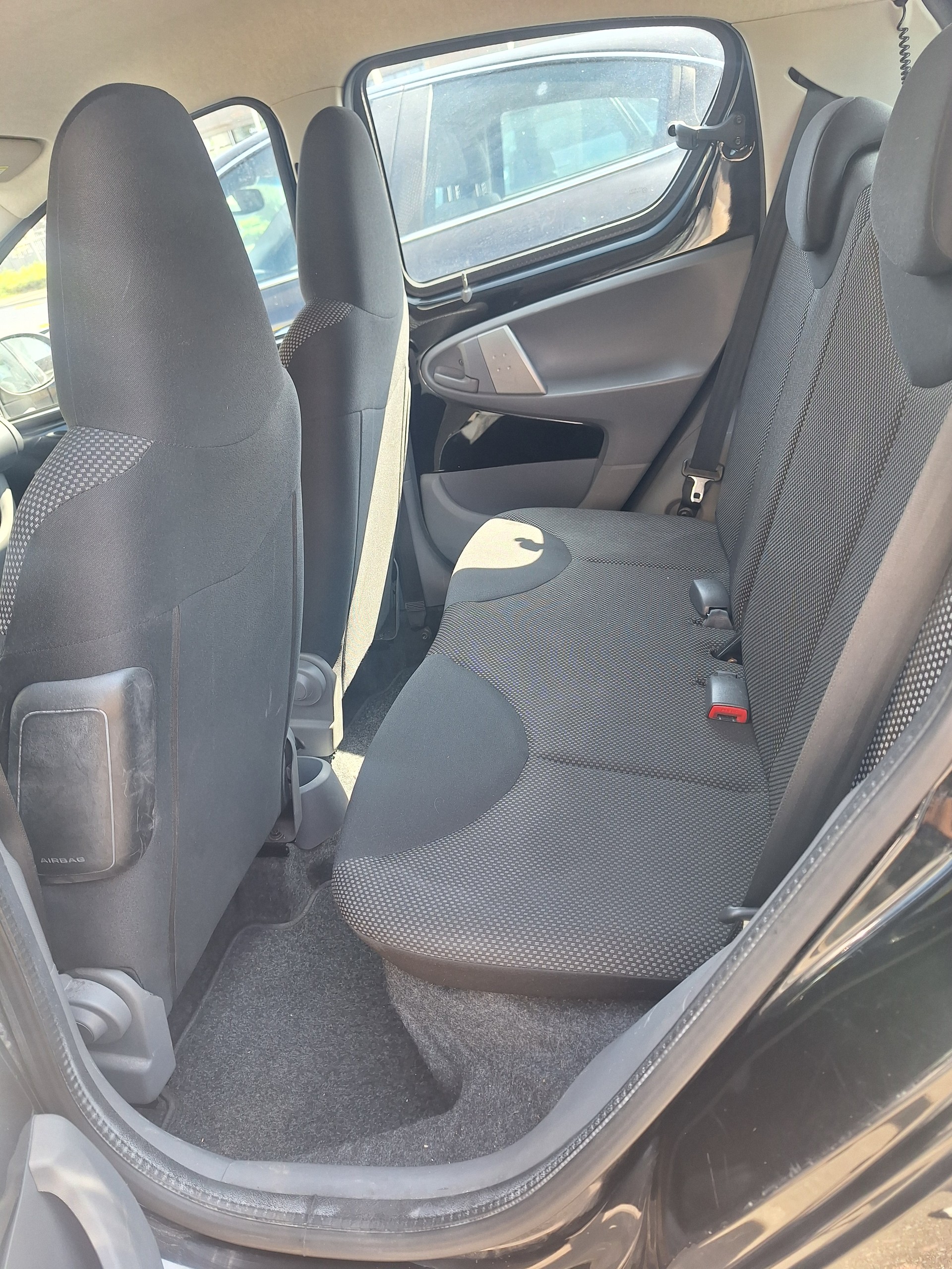 TOYOTA Aygo 1.0 Linea Luna Cool-image-6