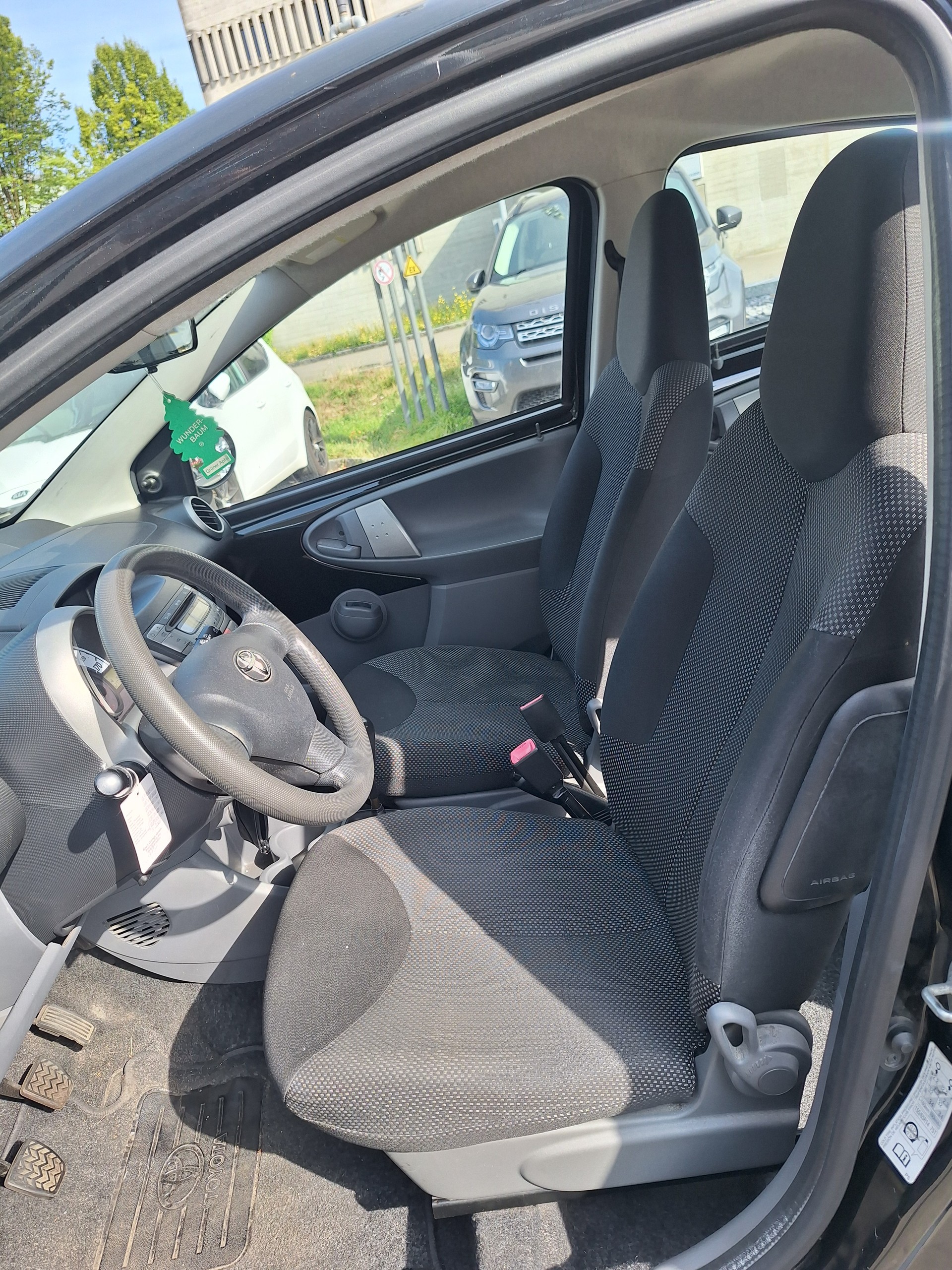 TOYOTA Aygo 1.0 Linea Luna Cool-image-4