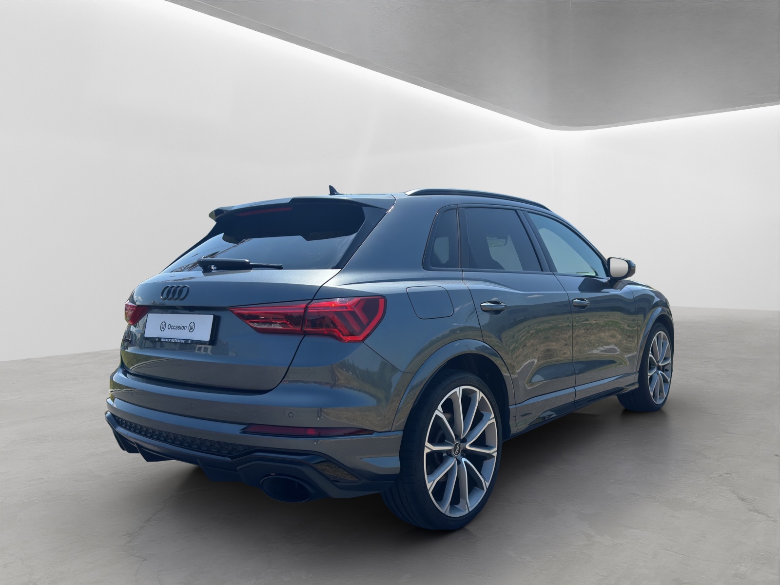 AUDI RS Q3 2.5 TFSI quattro S tronic-image-3