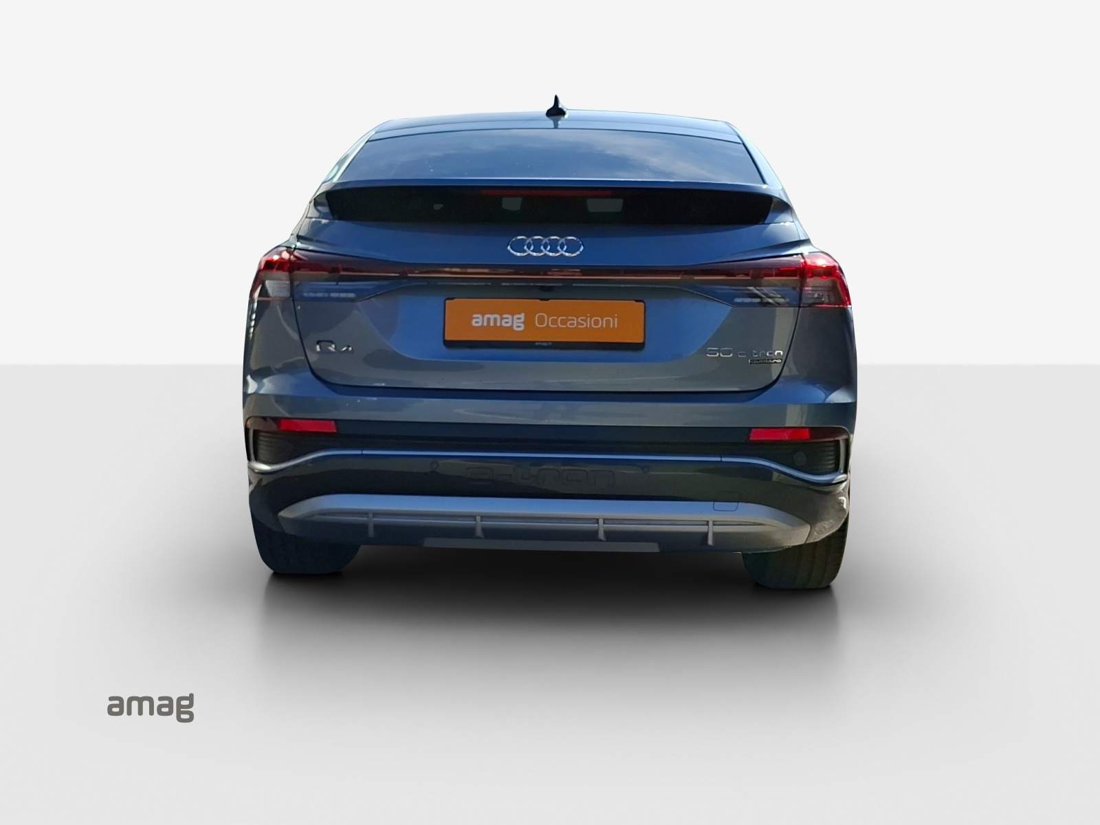AUDI Q4 Sportback e-tron 50 quattro-showroom-element-3