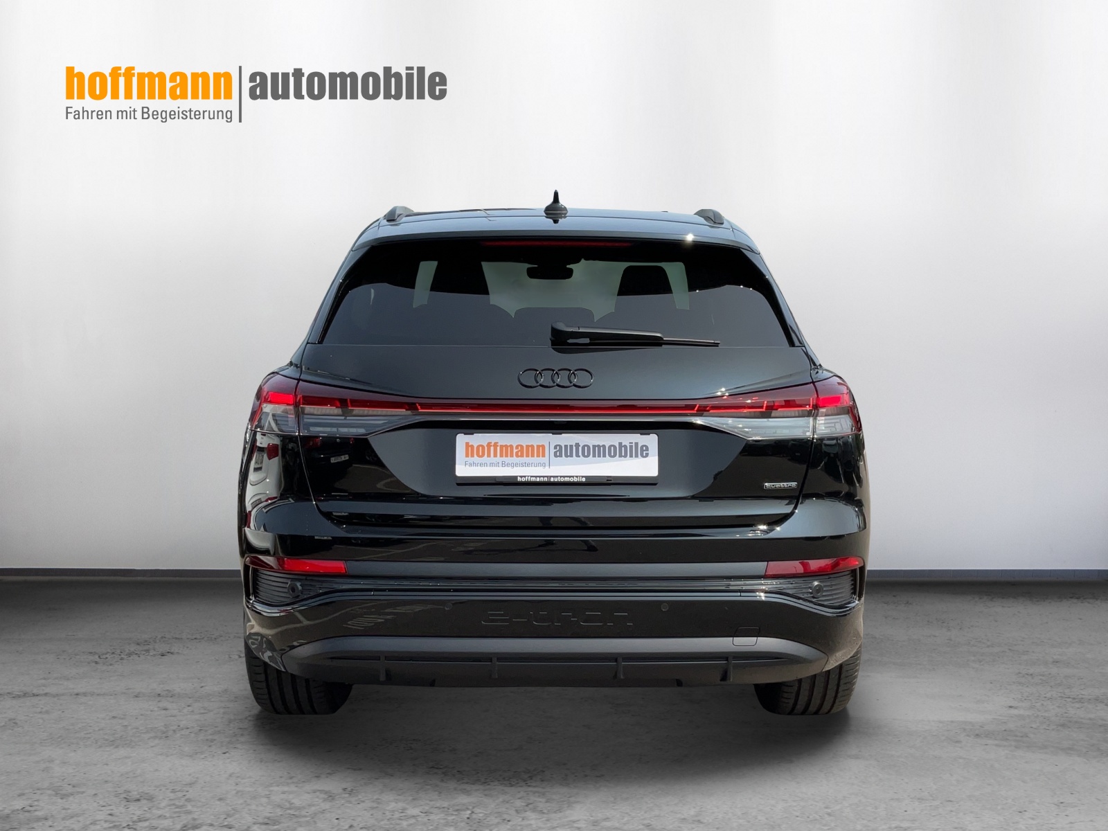 AUDI Q4 e-tron 50 quattro-image-4