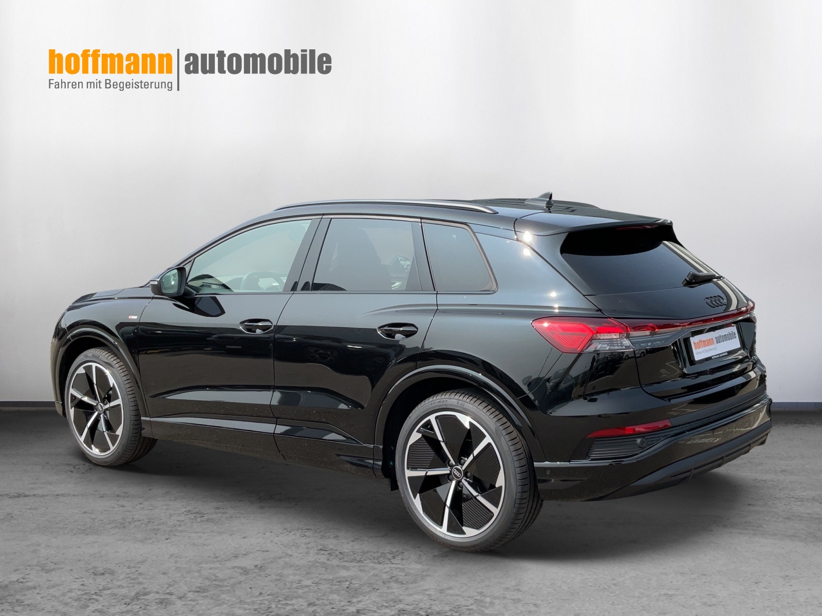 AUDI Q4 e-tron 50 quattro-image-5