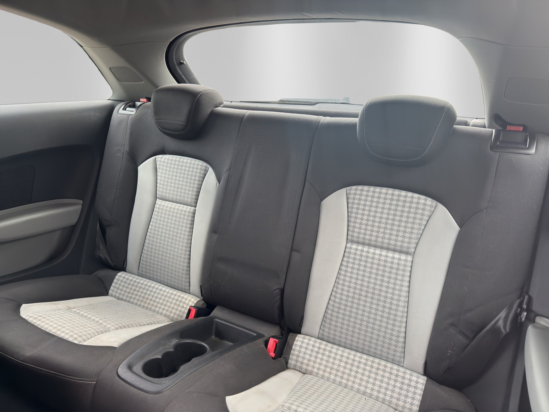 AUDI A1 1.4 TFSI Ambition S-tronic-image-13